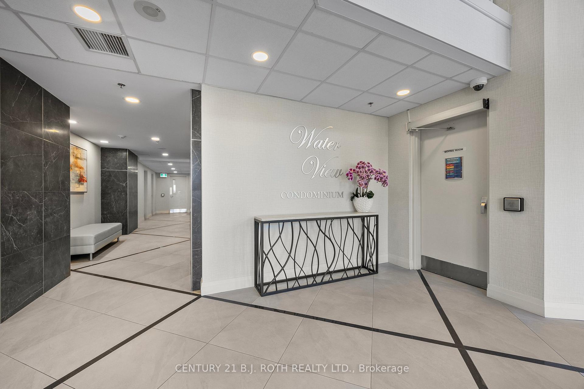 Photo 10 of Unit 803, 6 Toronto Street, Barrie, Lakeshore — HOMEH