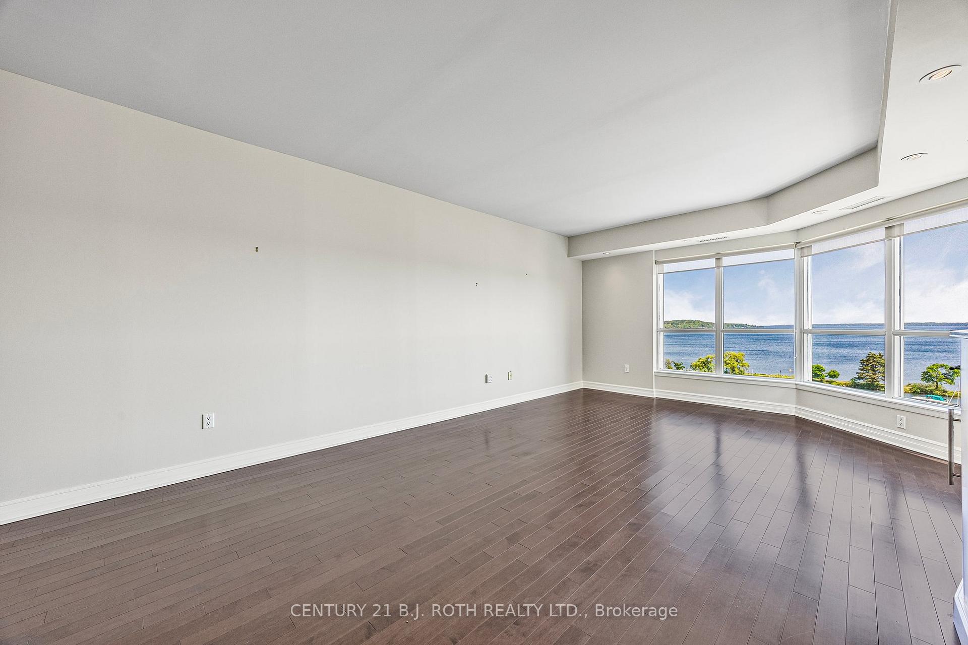 Photo 2 of Unit 803, 6 Toronto Street, Barrie, Lakeshore — HOMEH