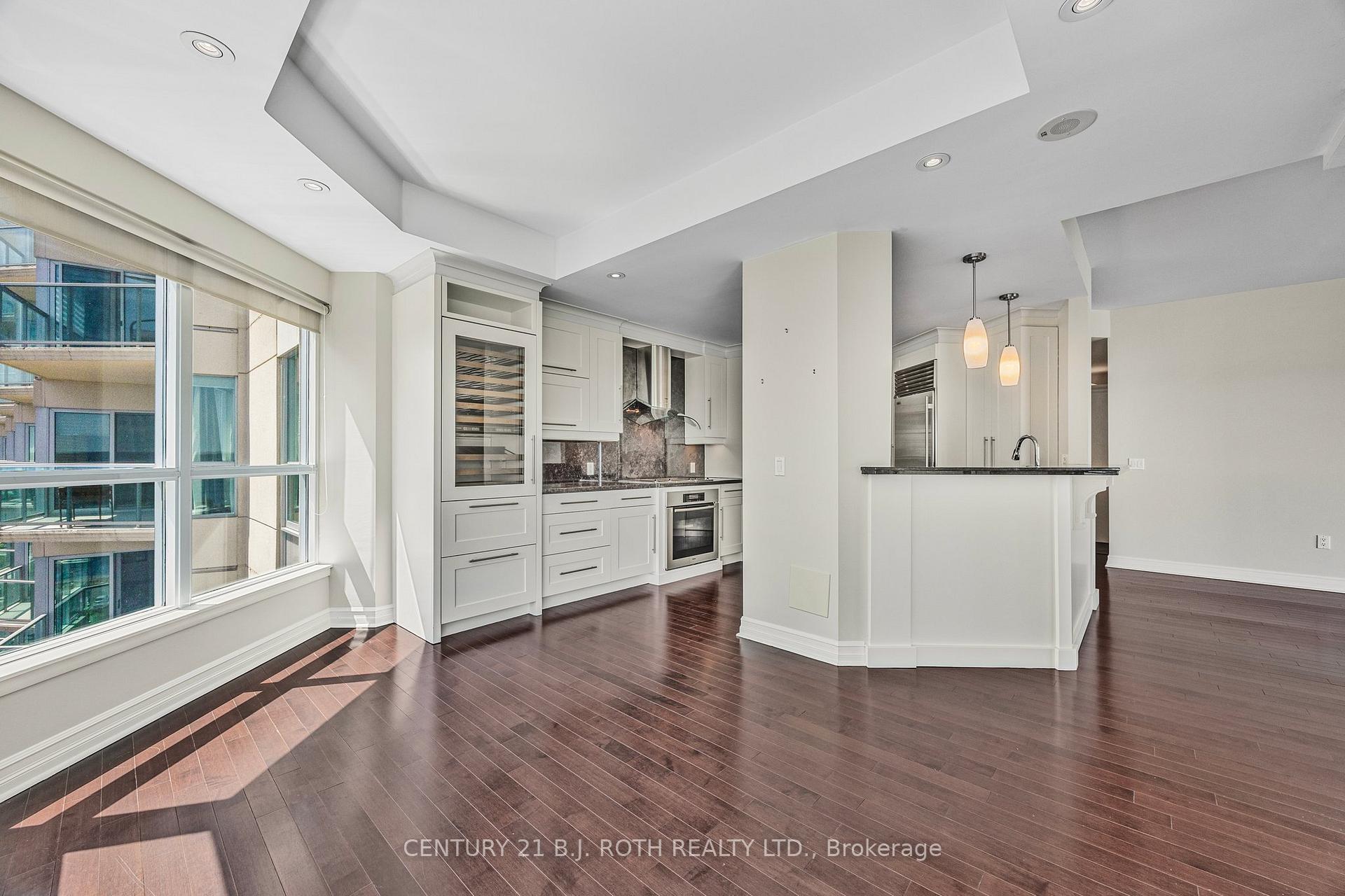 Photo 12 of Unit 803, 6 Toronto Street, Barrie, Lakeshore — HOMEH