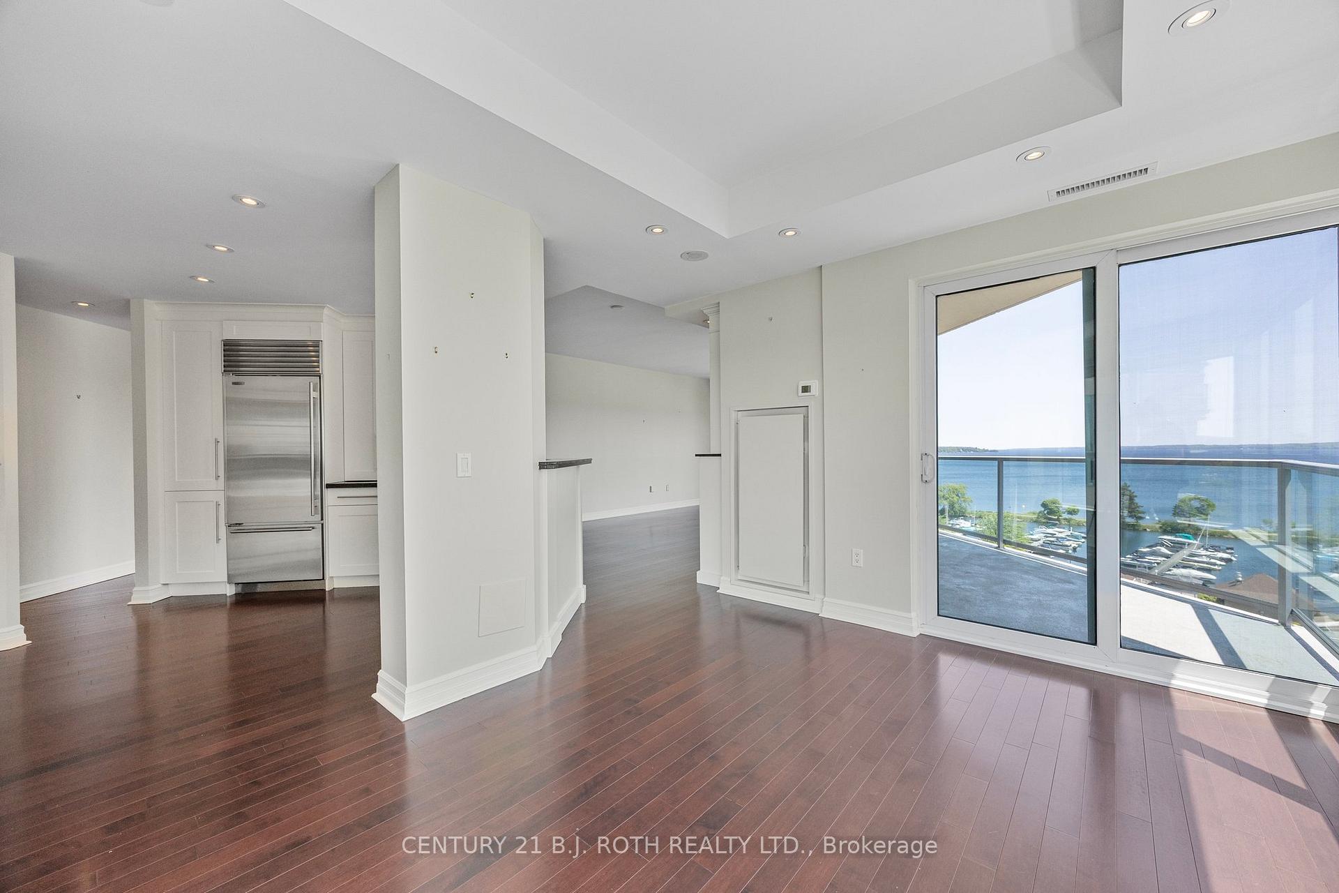 Photo 18 of Unit 803, 6 Toronto Street, Barrie, Lakeshore — HOMEH