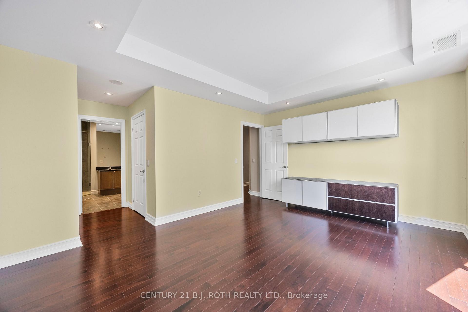 Photo 26 of Unit 803, 6 Toronto Street, Barrie, Lakeshore — HOMEH