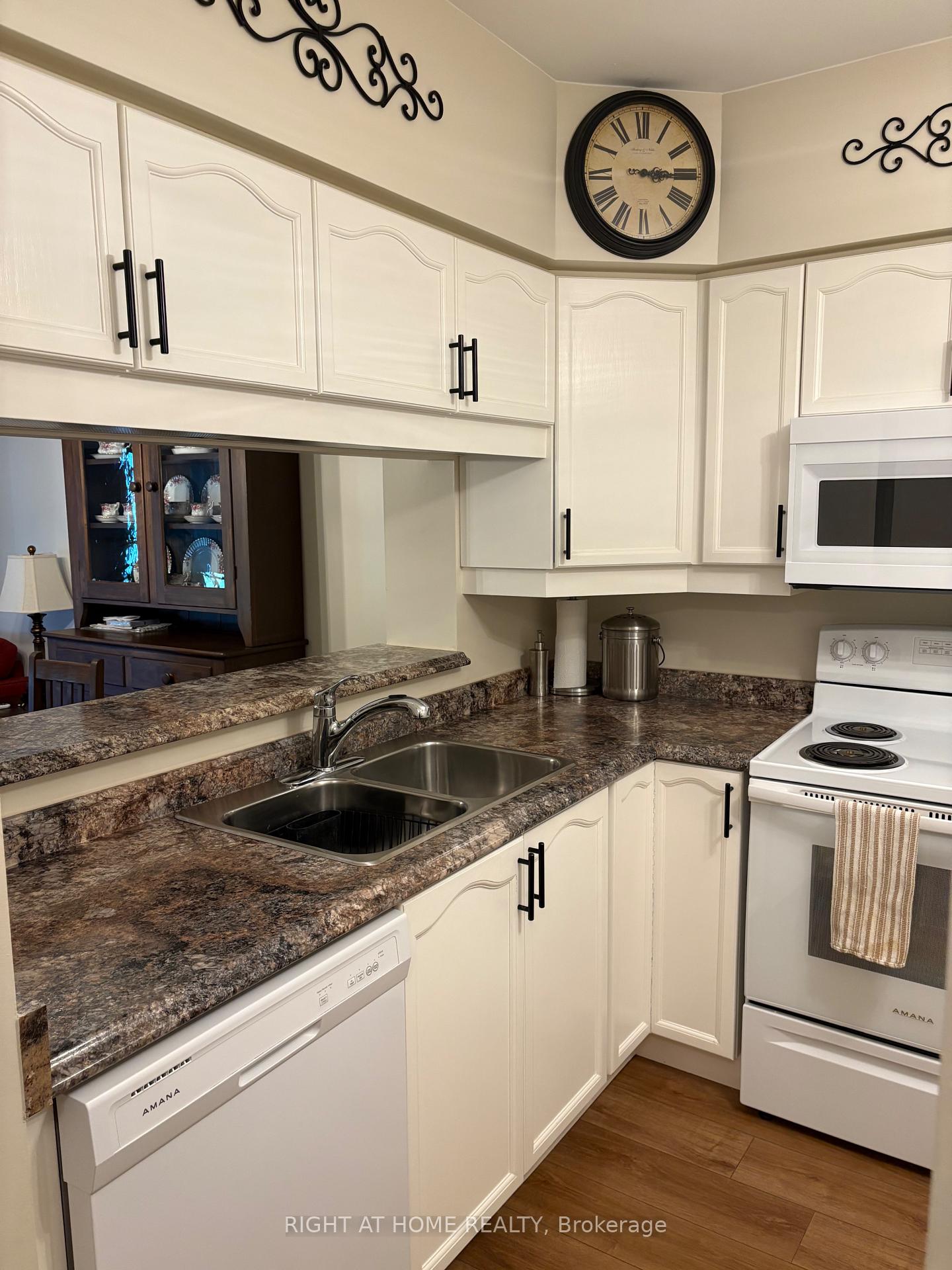 Photo 31 of Unit 507, 94 Dean Avenue, Barrie, Painswick South — HOMEH