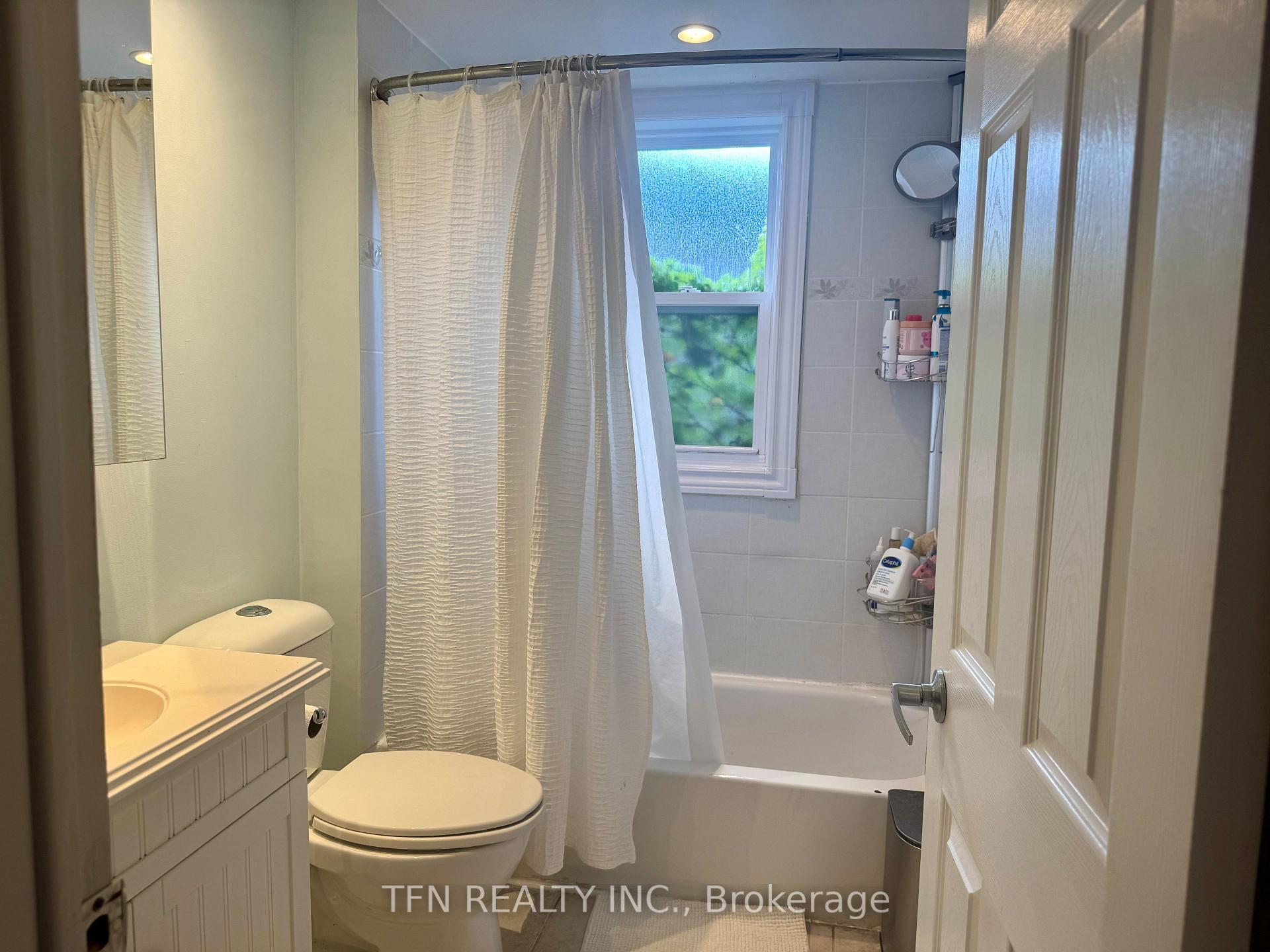 Photo 7 of 437 Mortimer Avenue, Toronto, Danforth Village-East York — HOMEH