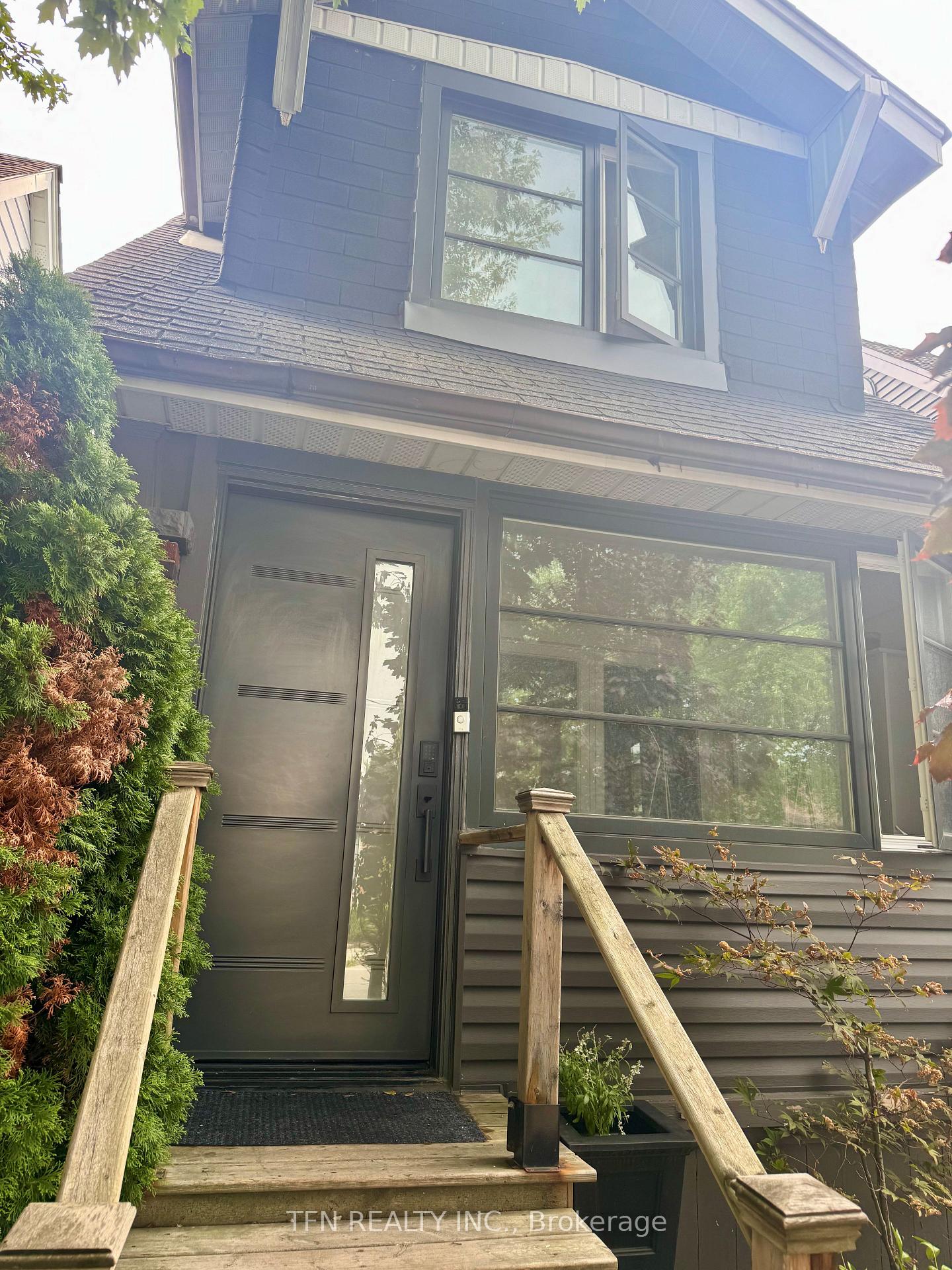 Photo 8 of 437 Mortimer Avenue, Toronto, Danforth Village-East York — HOMEH