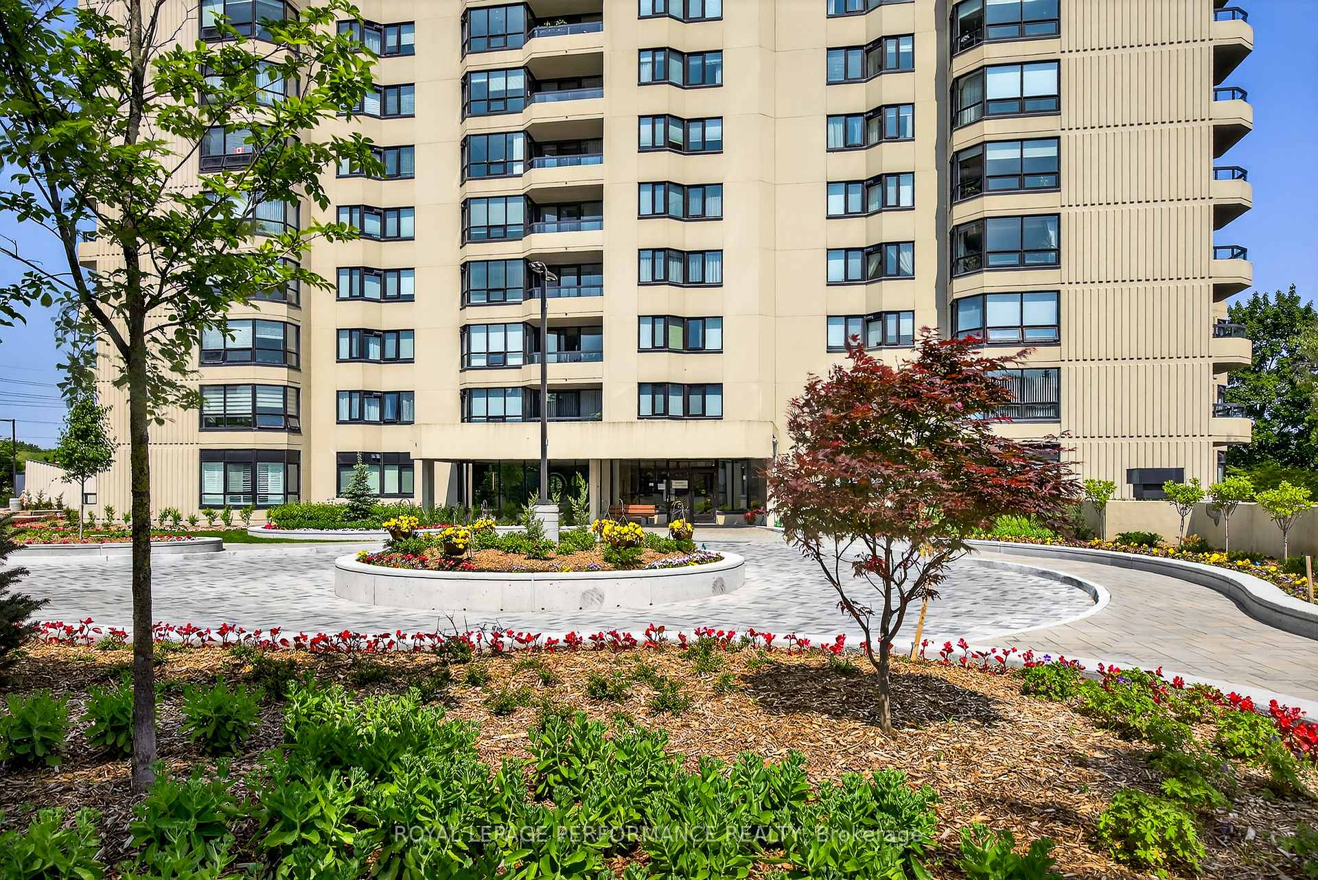 Photo 4 of Unit 2006, 1500 Riverside Drive, Ottawa, Riverview Park — HOMEH