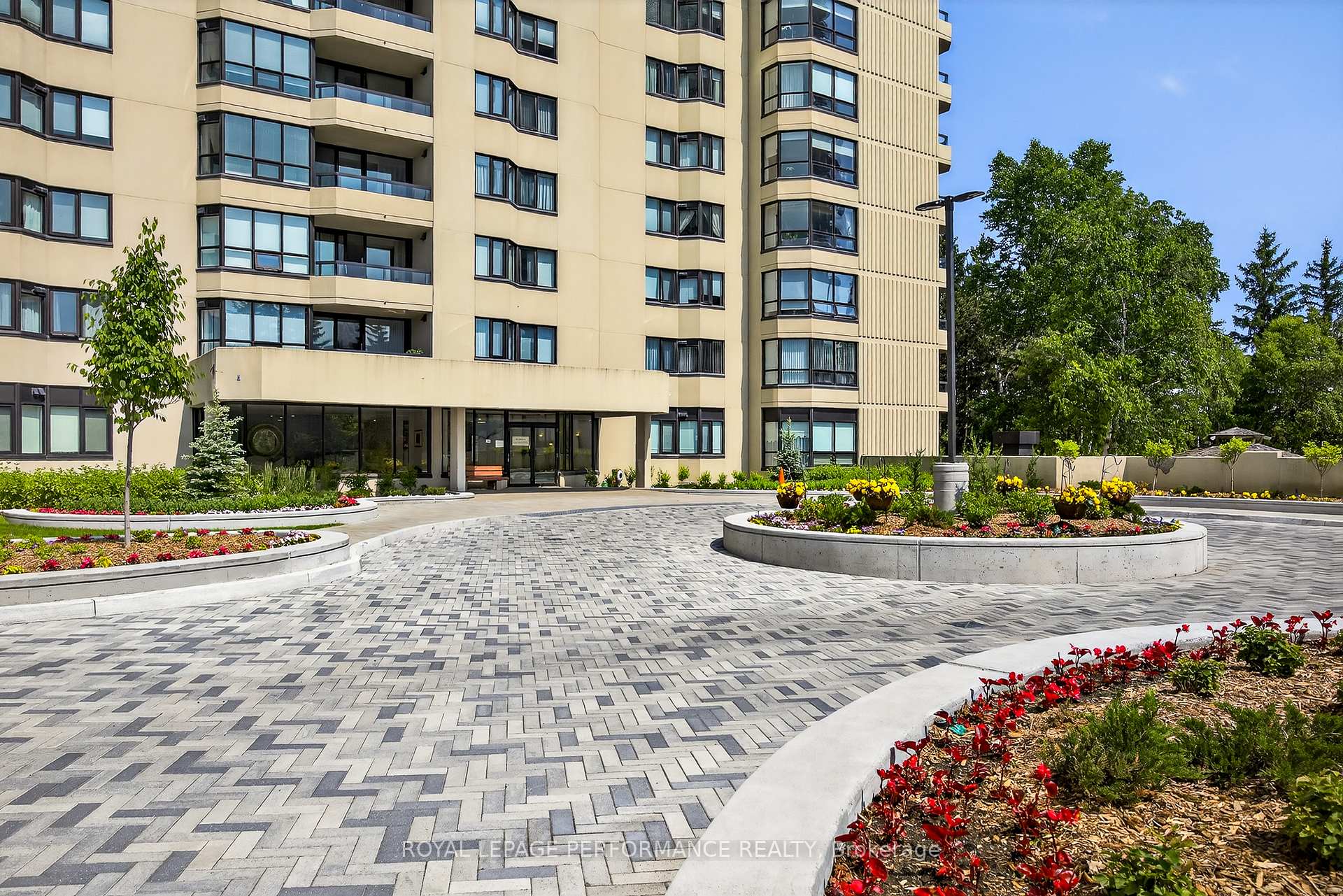 Photo 5 of Unit 2006, 1500 Riverside Drive, Ottawa, Riverview Park — HOMEH