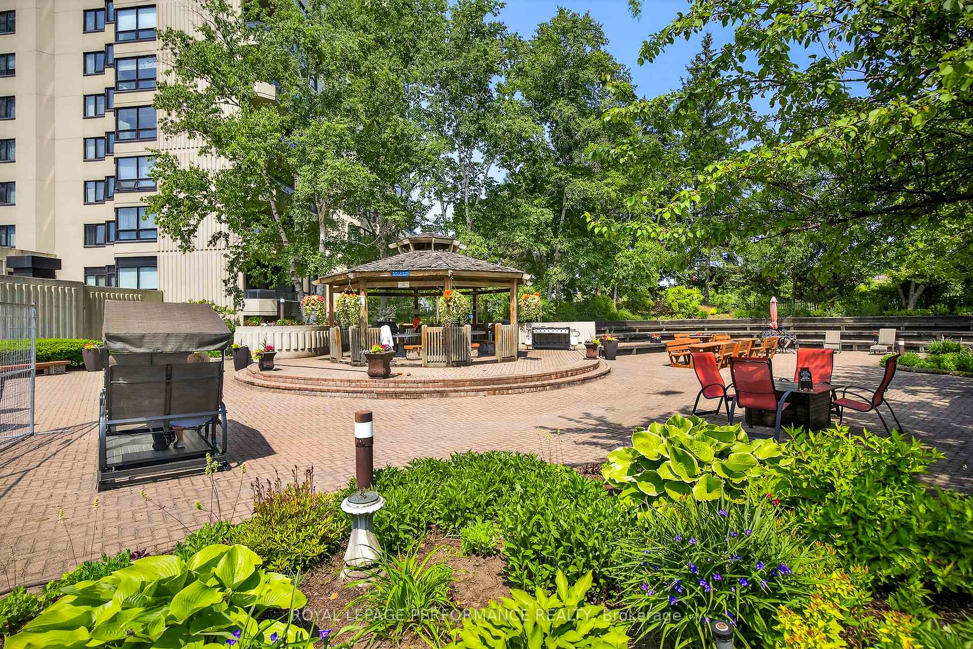 Photo 10 of Unit 2006, 1500 Riverside Drive, Ottawa, Riverview Park — HOMEH