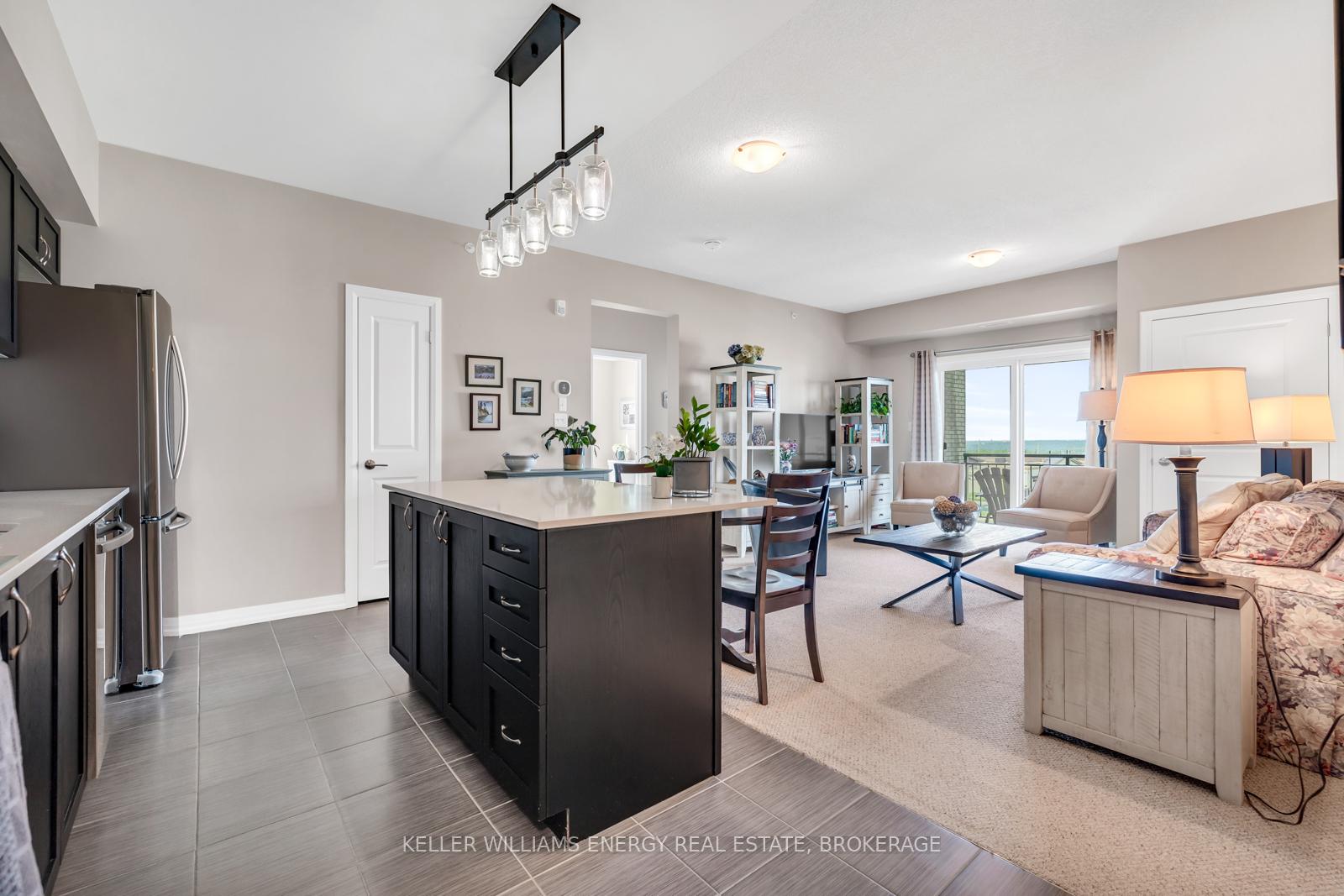 Photo 1 of Unit 309, 299 Cundles Road E, Barrie, Little Lake — HOMEH