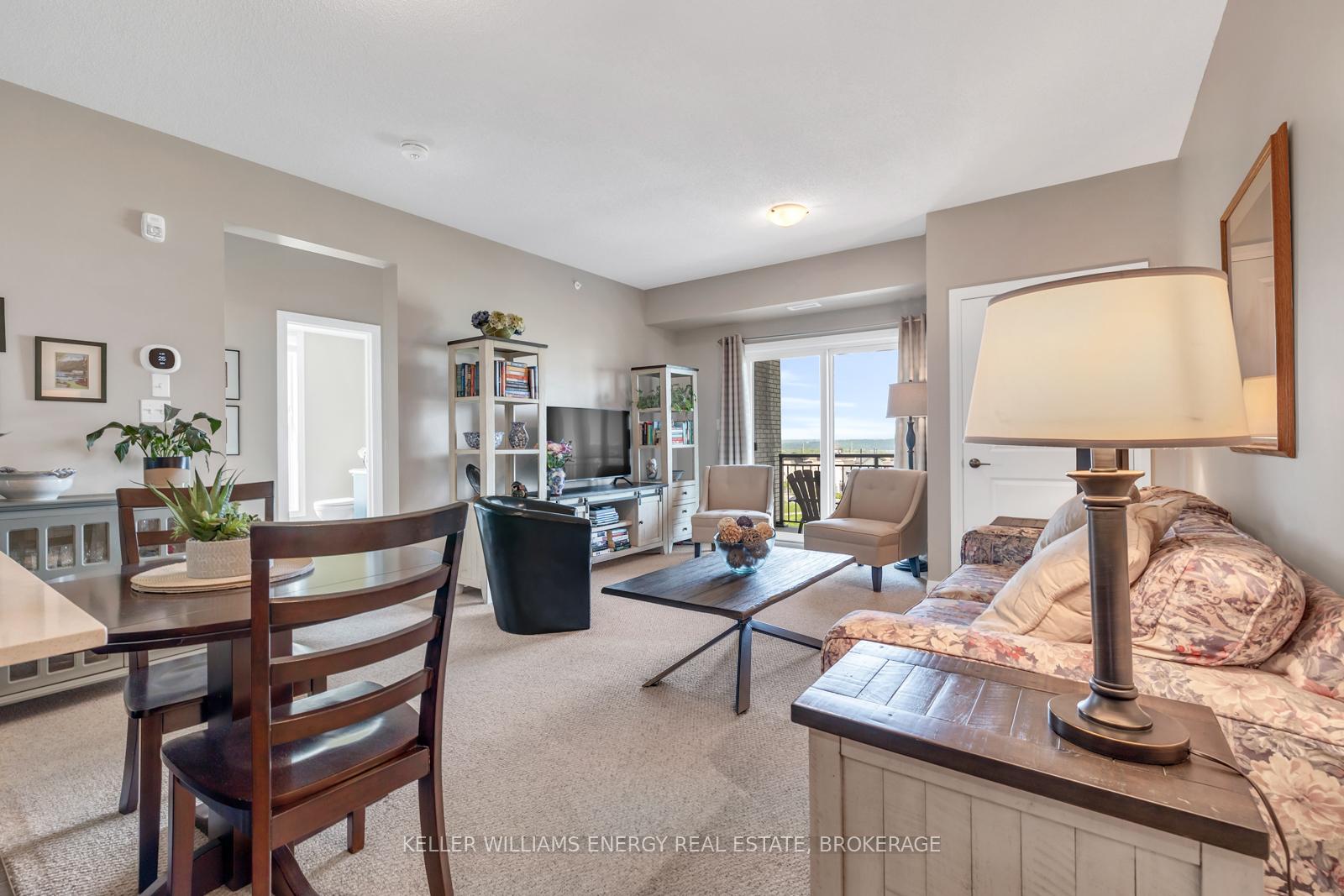 Photo 8 of Unit 309, 299 Cundles Road E, Barrie, Little Lake — HOMEH