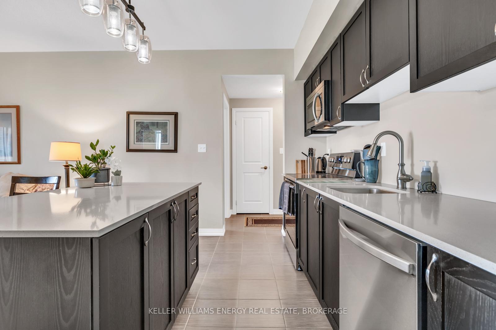 Photo 10 of Unit 309, 299 Cundles Road E, Barrie, Little Lake — HOMEH