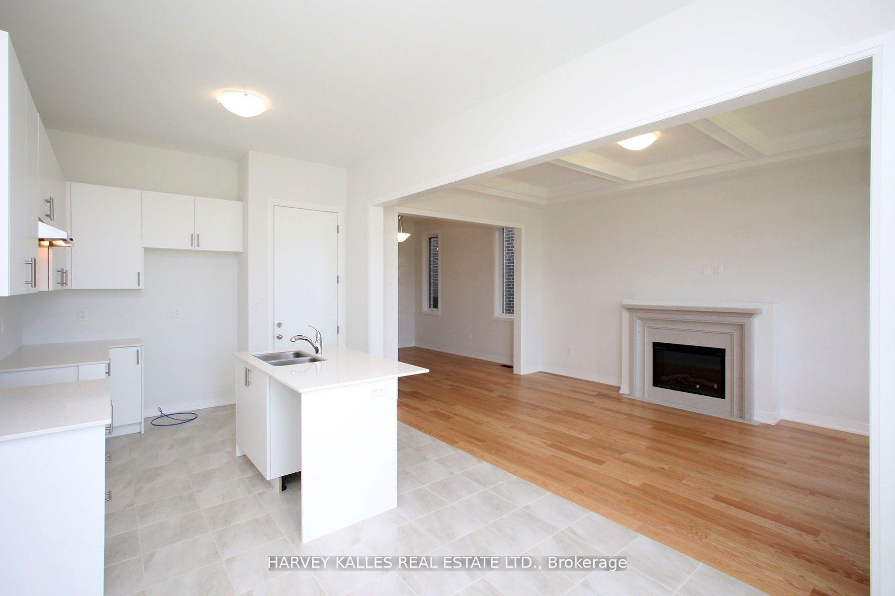 Photo 3 of 1077 Zircon Manor, Pickering, Rural Pickering — HOMEH
