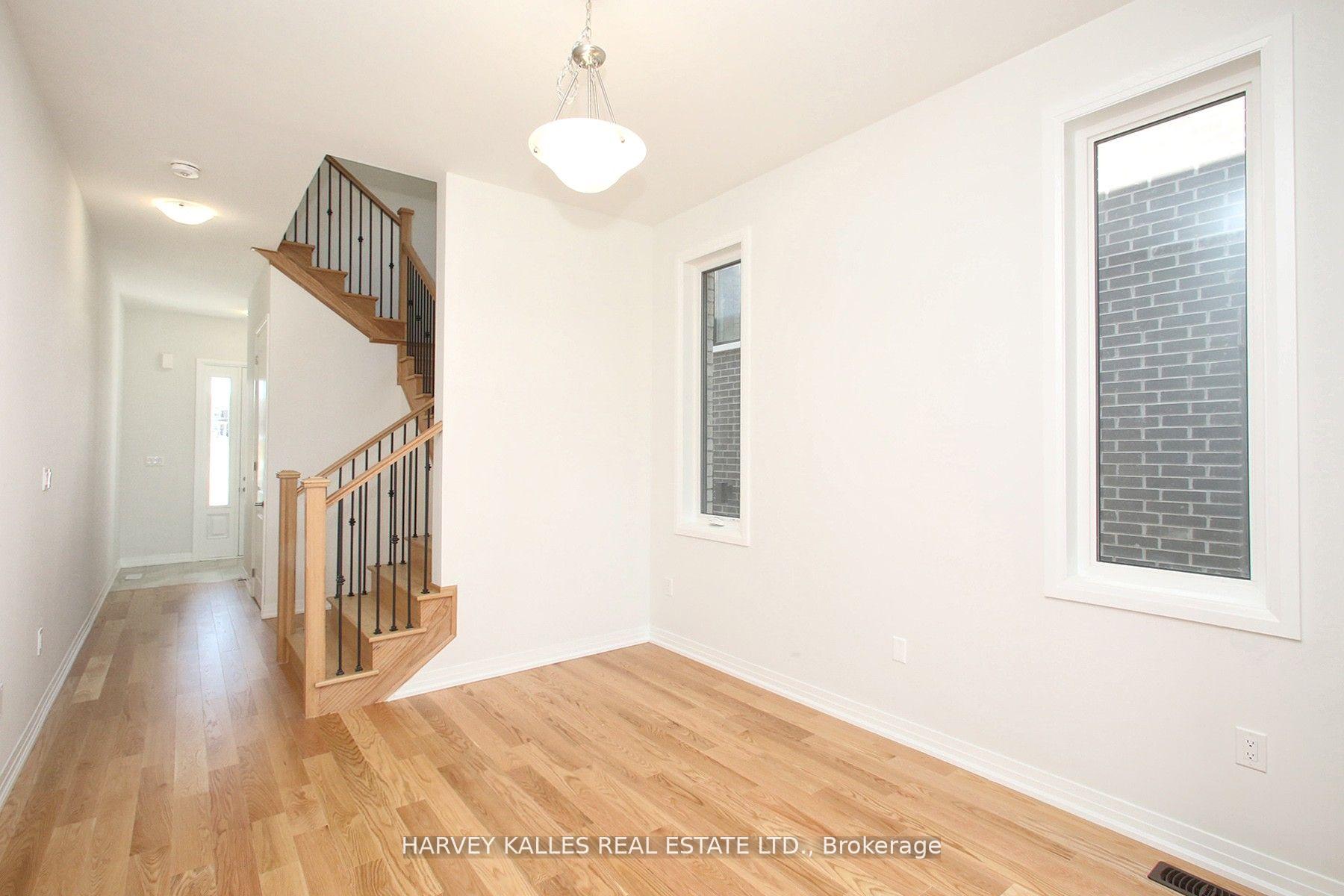 Photo 5 of 1077 Zircon Manor, Pickering, Rural Pickering — HOMEH
