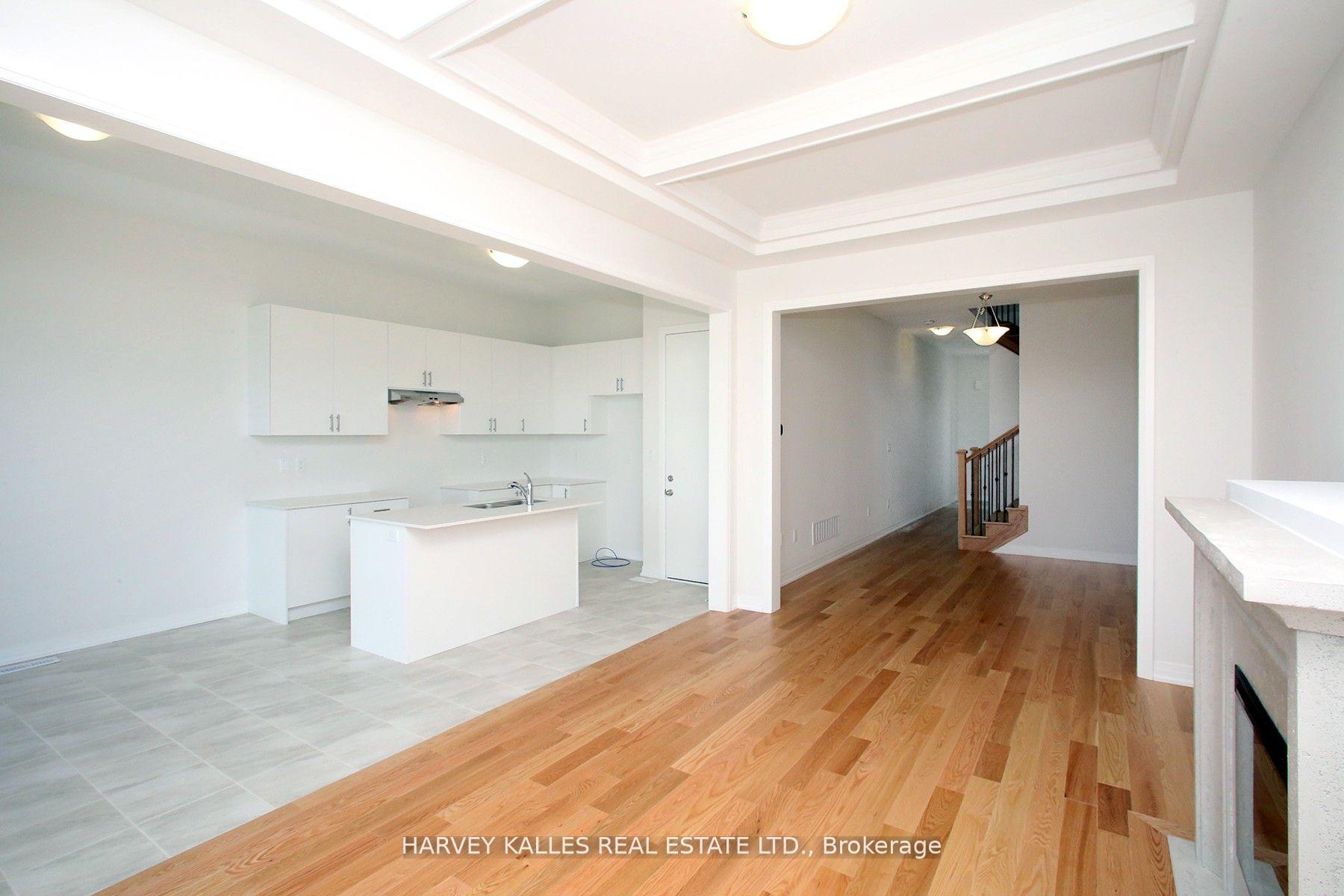 Photo 10 of 1077 Zircon Manor, Pickering, Rural Pickering — HOMEH
