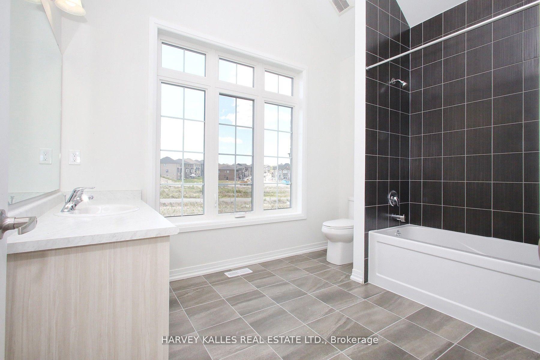Photo 17 of 1077 Zircon Manor, Pickering, Rural Pickering — HOMEH