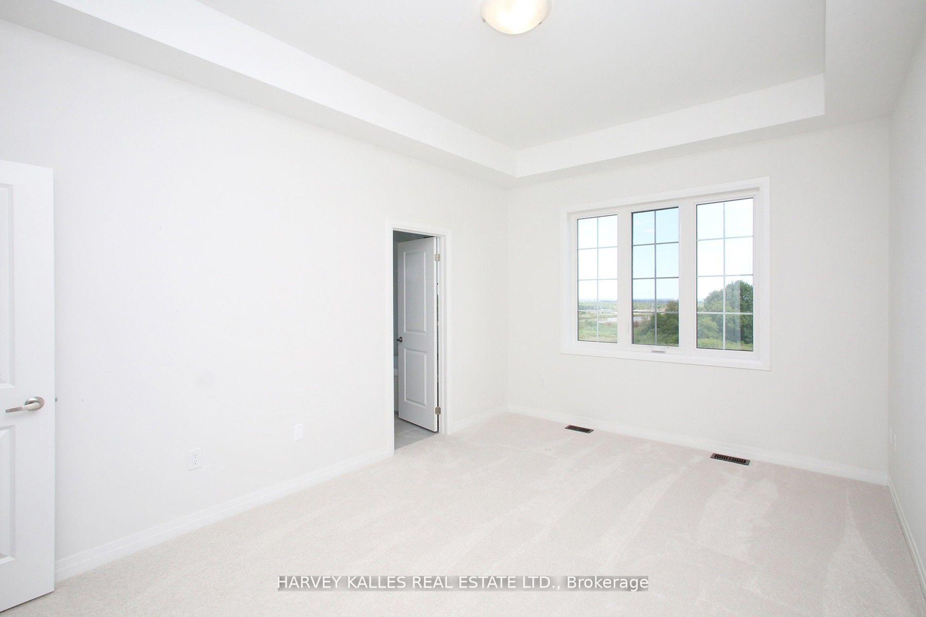 Photo 12 of 1077 Zircon Manor, Pickering, Rural Pickering — HOMEH