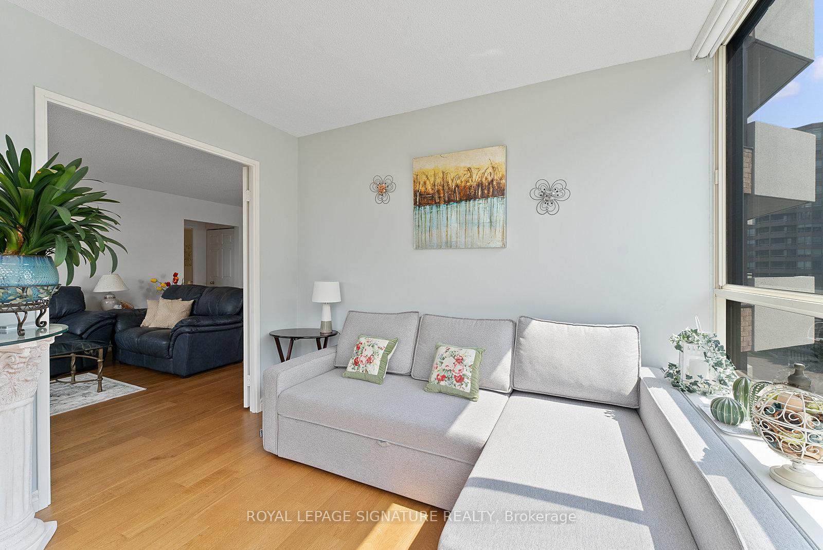 Photo 2 of Unit 524, 25 Austin Drive, Markham, Markville — HOMEH