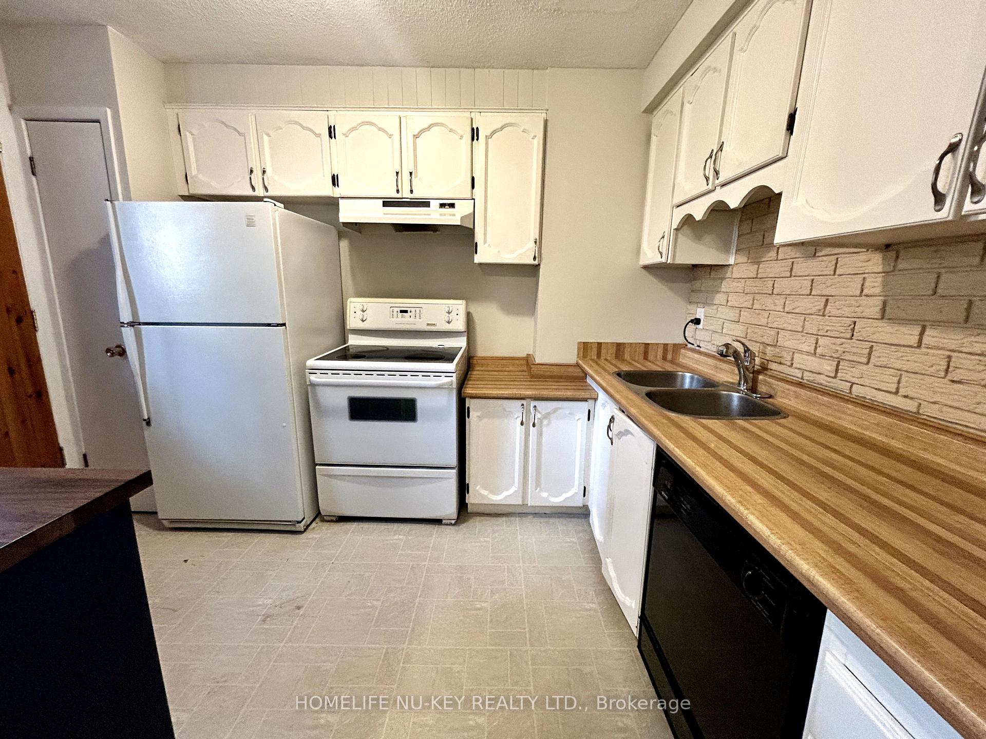 Photo 10 of Unit D4, 63 Ferris Lane, Barrie, Cundles East — HOMEH