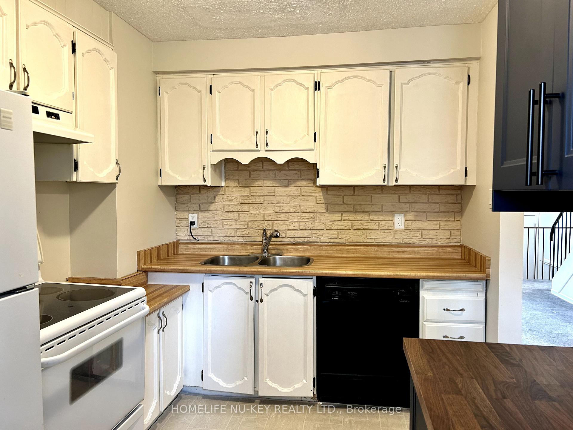 Photo 13 of Unit D4, 63 Ferris Lane, Barrie, Cundles East — HOMEH