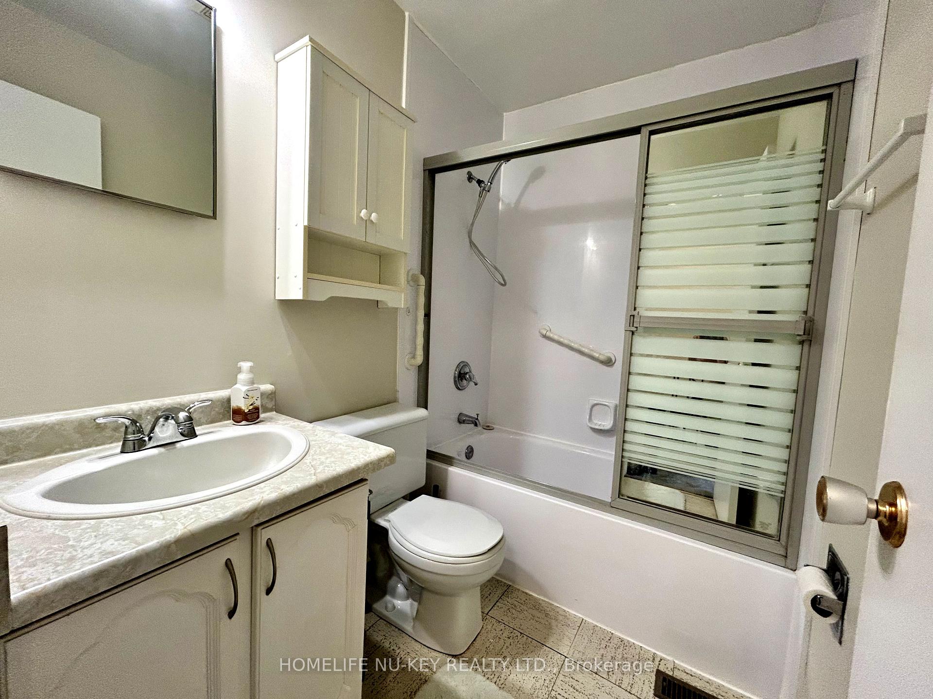 Photo 15 of Unit D4, 63 Ferris Lane, Barrie, Cundles East — HOMEH