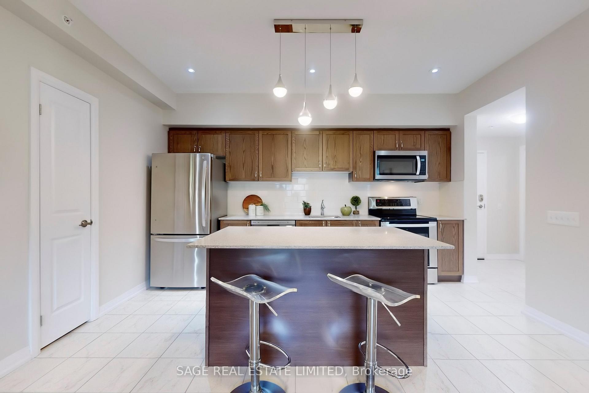 Photo 9 of Unit 310, 300 Essa Road, Barrie, 400 West — HOMEH