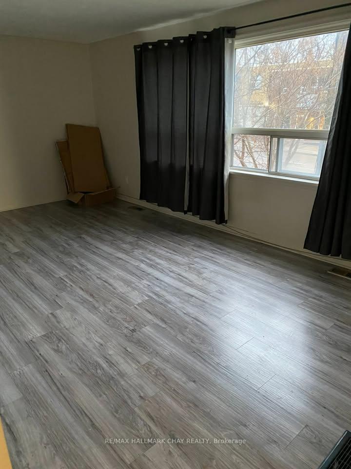 Photo 6 of Unit 2, 153 St Vincent Street, Barrie, Codrington — HOMEH