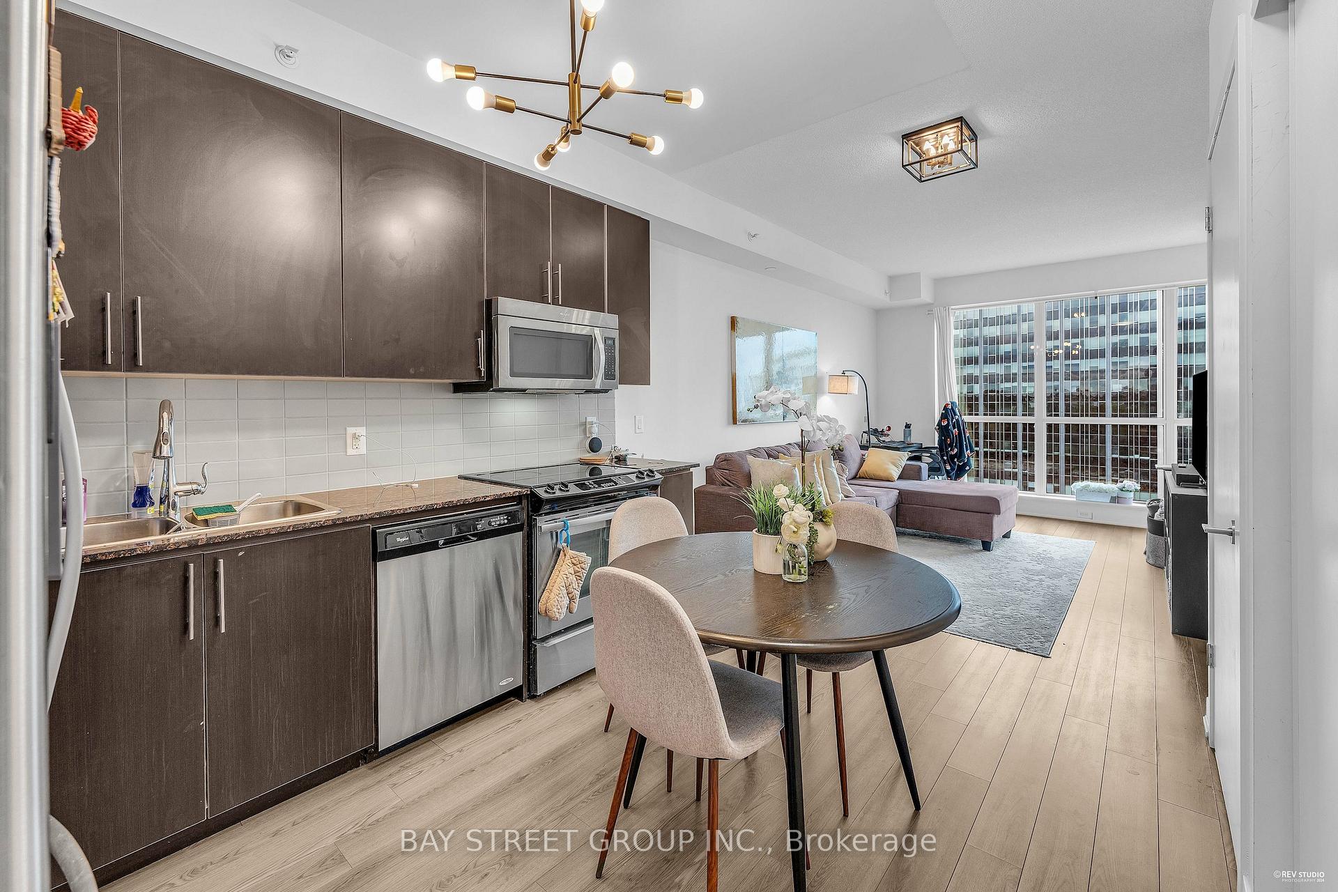 Photo 12 of Unit 1201, 60 Berwick Avenue, Toronto, Yonge-Eglinton — HOMEH