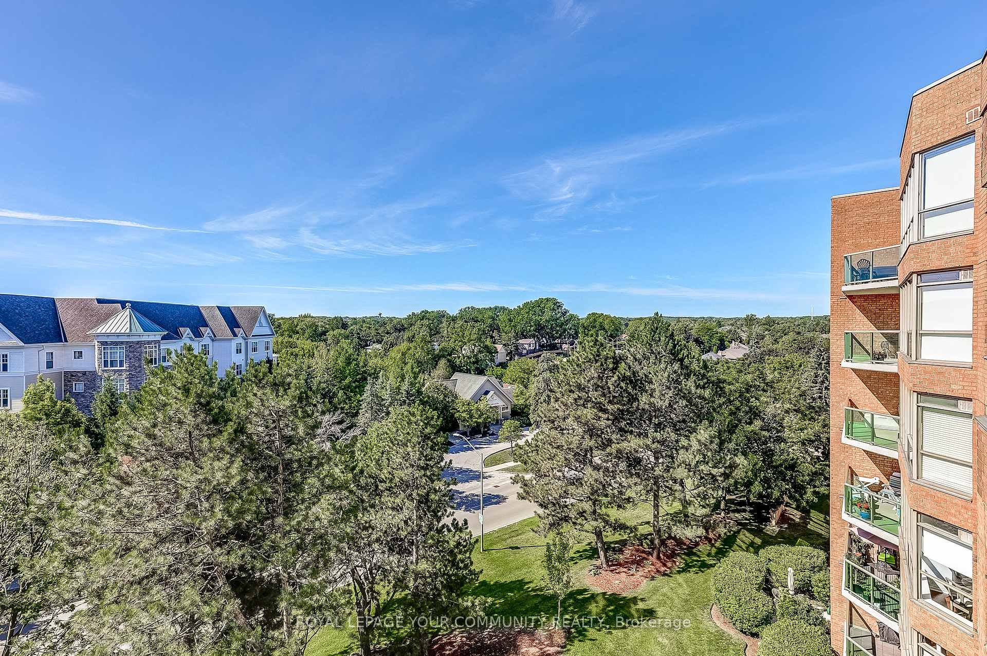Photo 10 of Unit 604, 14924 Yonge Street S, Aurora, Aurora Highlands — HOMEH