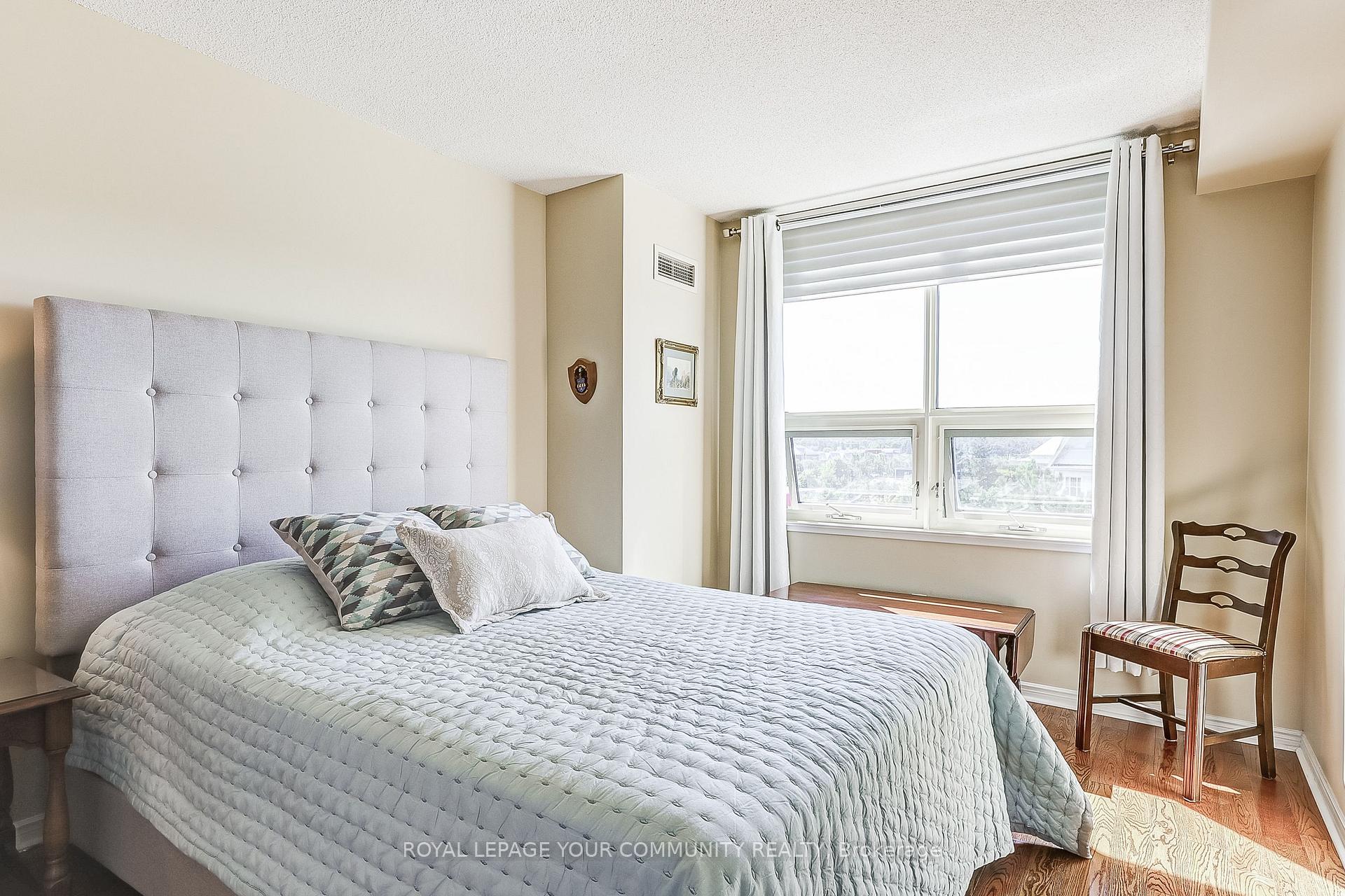 Photo 38 of Unit 604, 14924 Yonge Street S, Aurora, Aurora Highlands — HOMEH