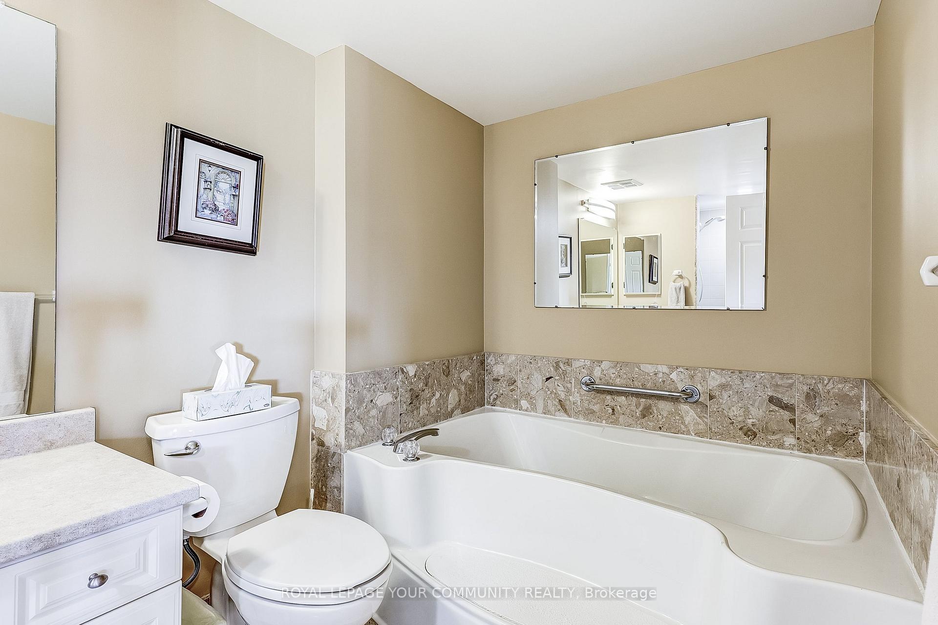 Photo 37 of Unit 604, 14924 Yonge Street S, Aurora, Aurora Highlands — HOMEH
