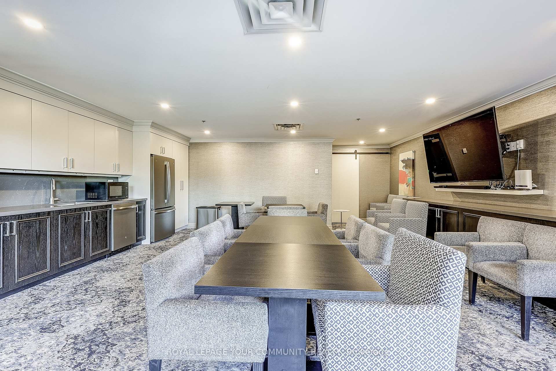 Photo 31 of Unit 604, 14924 Yonge Street S, Aurora, Aurora Highlands — HOMEH
