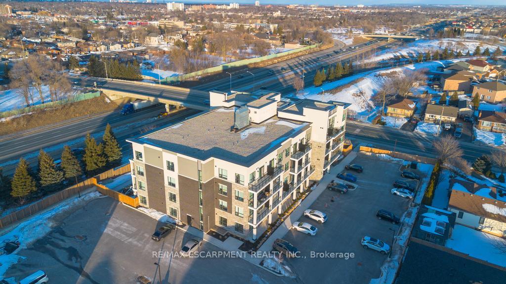 Photo 1 of Unit 106, 120 Springvalley Crescent, Hamilton, Kernighan — HOMEH