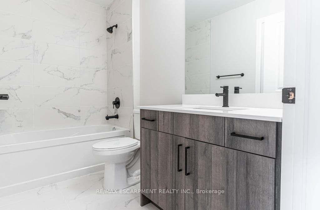 Photo 9 of Unit 106, 120 Springvalley Crescent, Hamilton, Kernighan — HOMEH