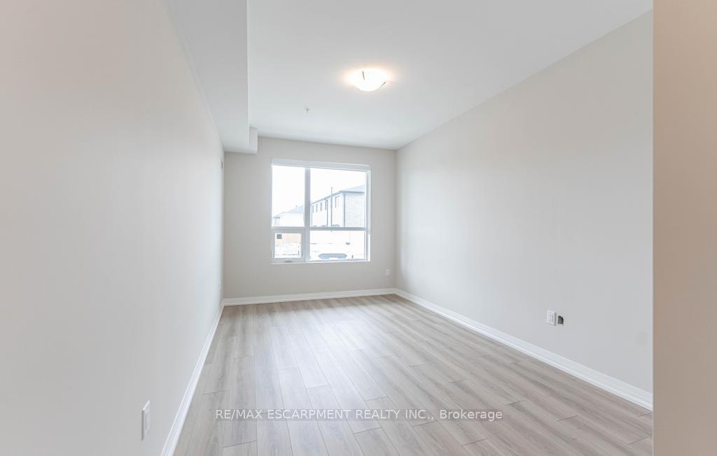 Photo 15 of Unit 106, 120 Springvalley Crescent, Hamilton, Kernighan — HOMEH