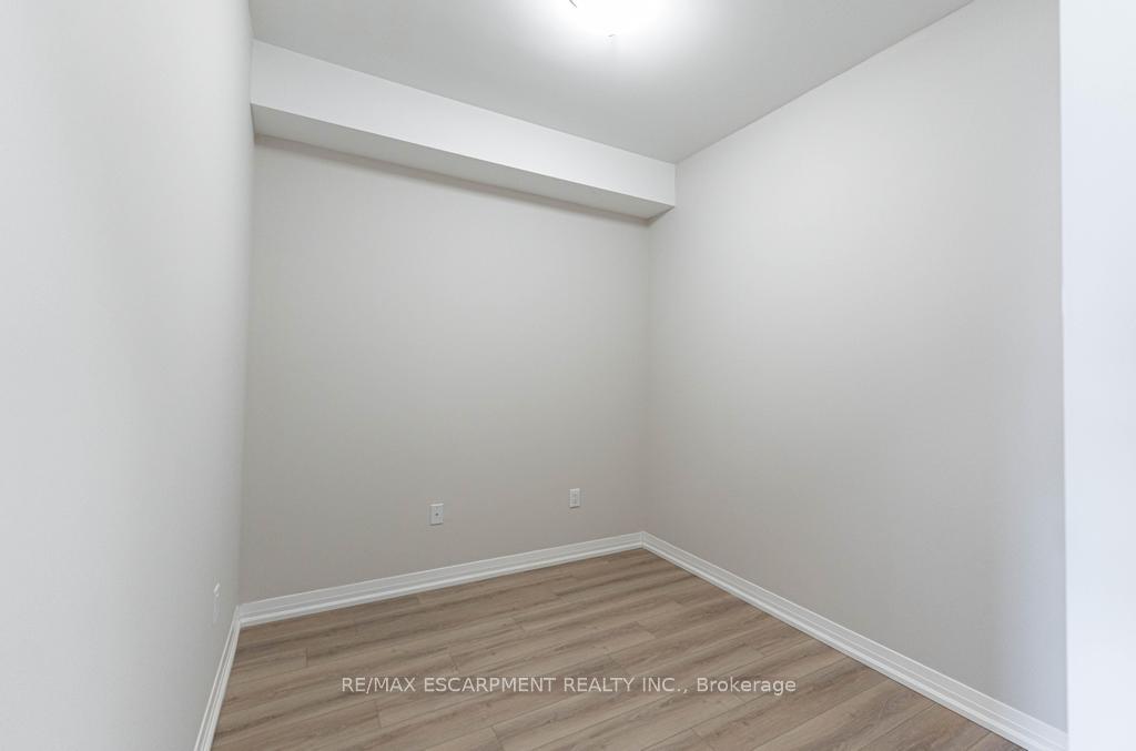 Photo 12 of Unit 106, 120 Springvalley Crescent, Hamilton, Kernighan — HOMEH