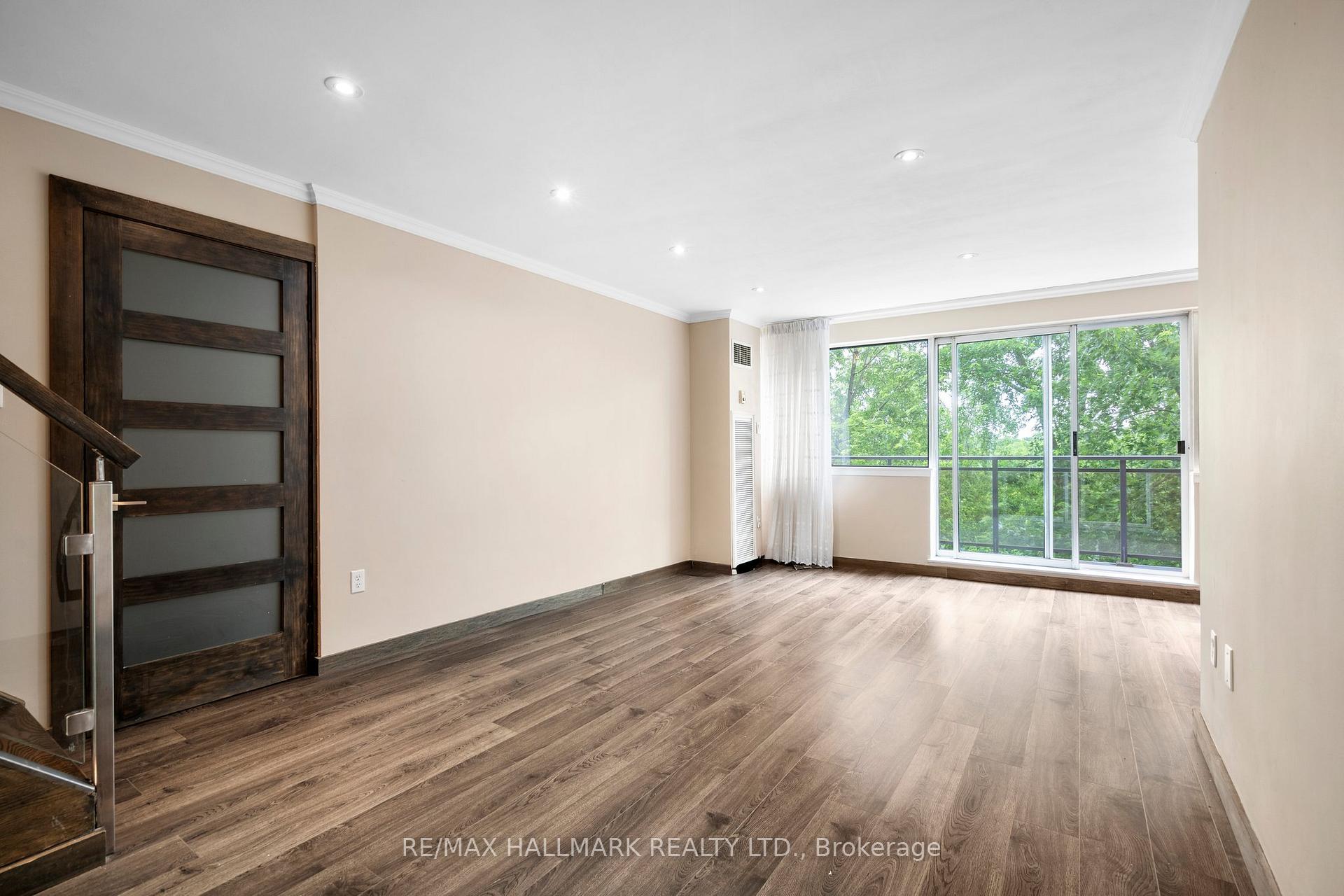 Photo 2 of Unit 339, 16 Elgin Street, Markham, Thornhill — HOMEH
