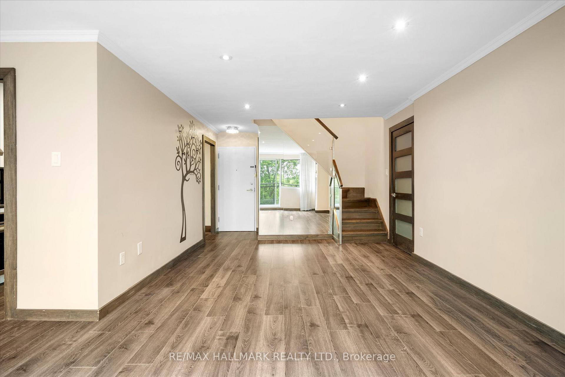 Photo 6 of Unit 339, 16 Elgin Street, Markham, Thornhill — HOMEH