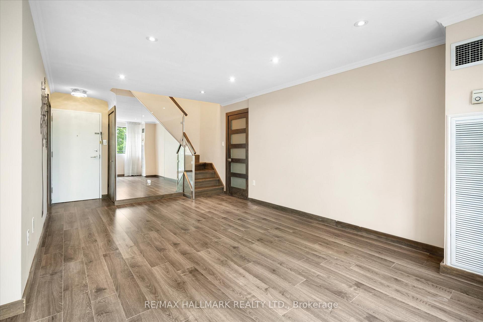 Photo 10 of Unit 339, 16 Elgin Street, Markham, Thornhill — HOMEH