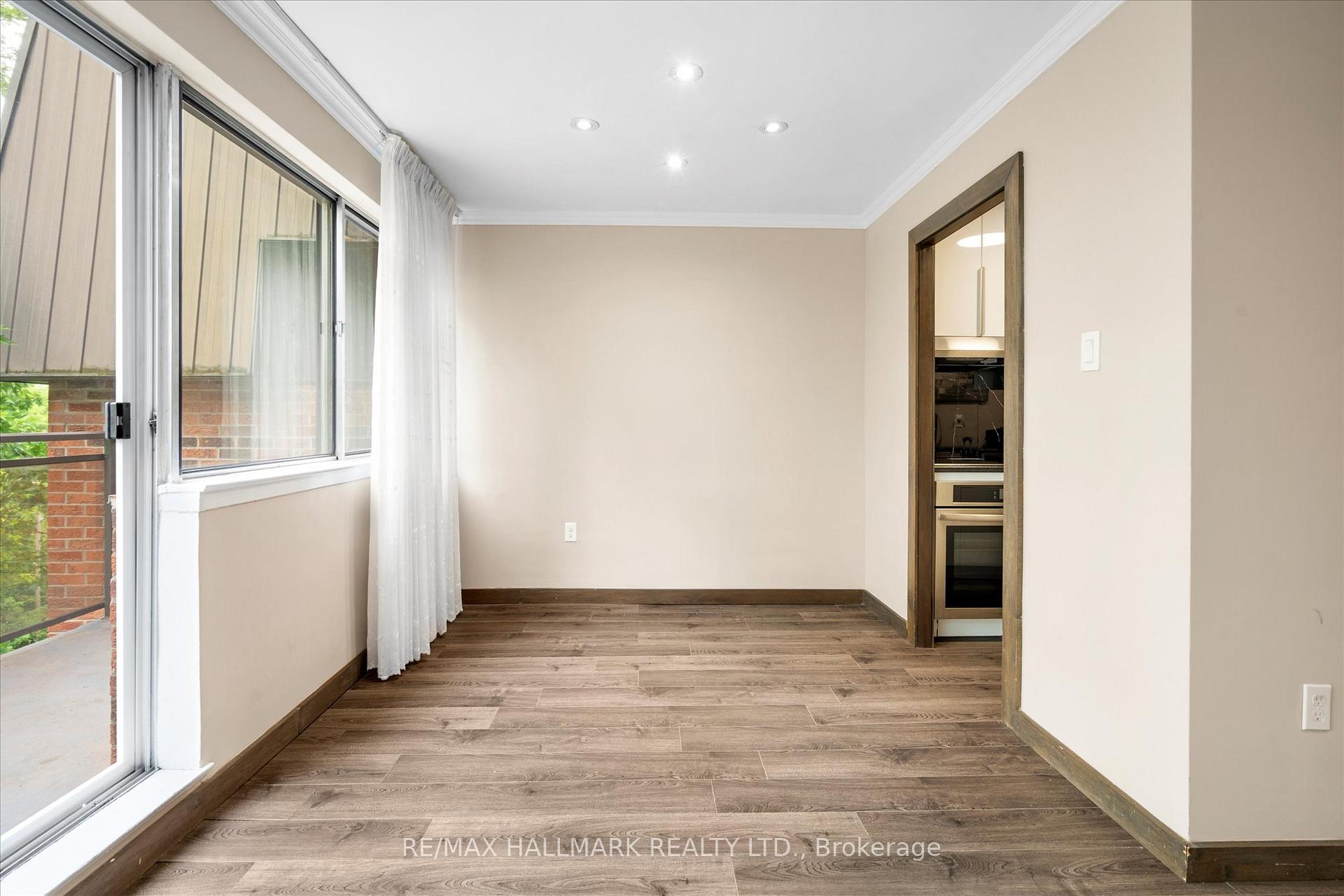 Photo 11 of Unit 339, 16 Elgin Street, Markham, Thornhill — HOMEH