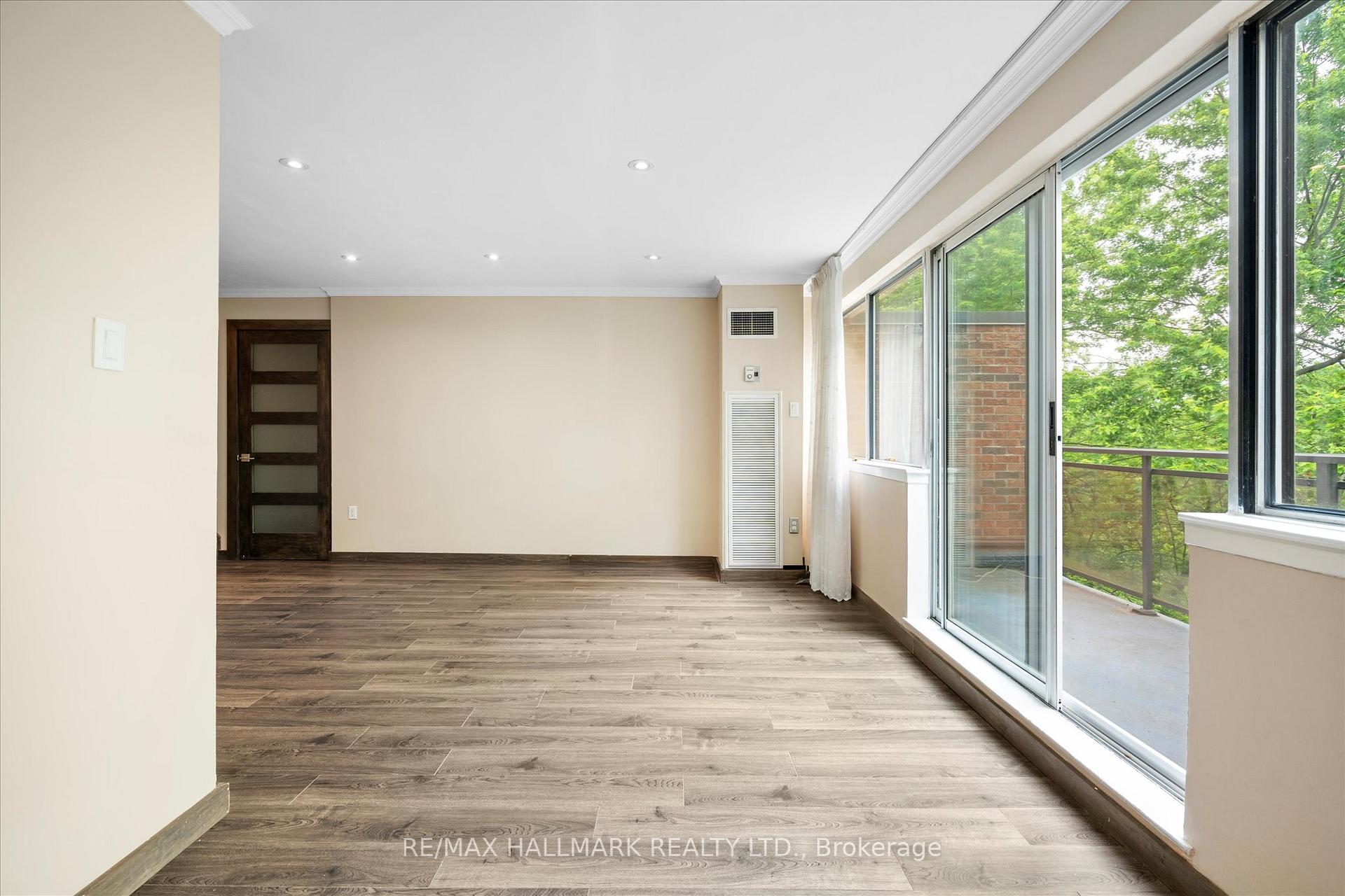 Photo 12 of Unit 339, 16 Elgin Street, Markham, Thornhill — HOMEH