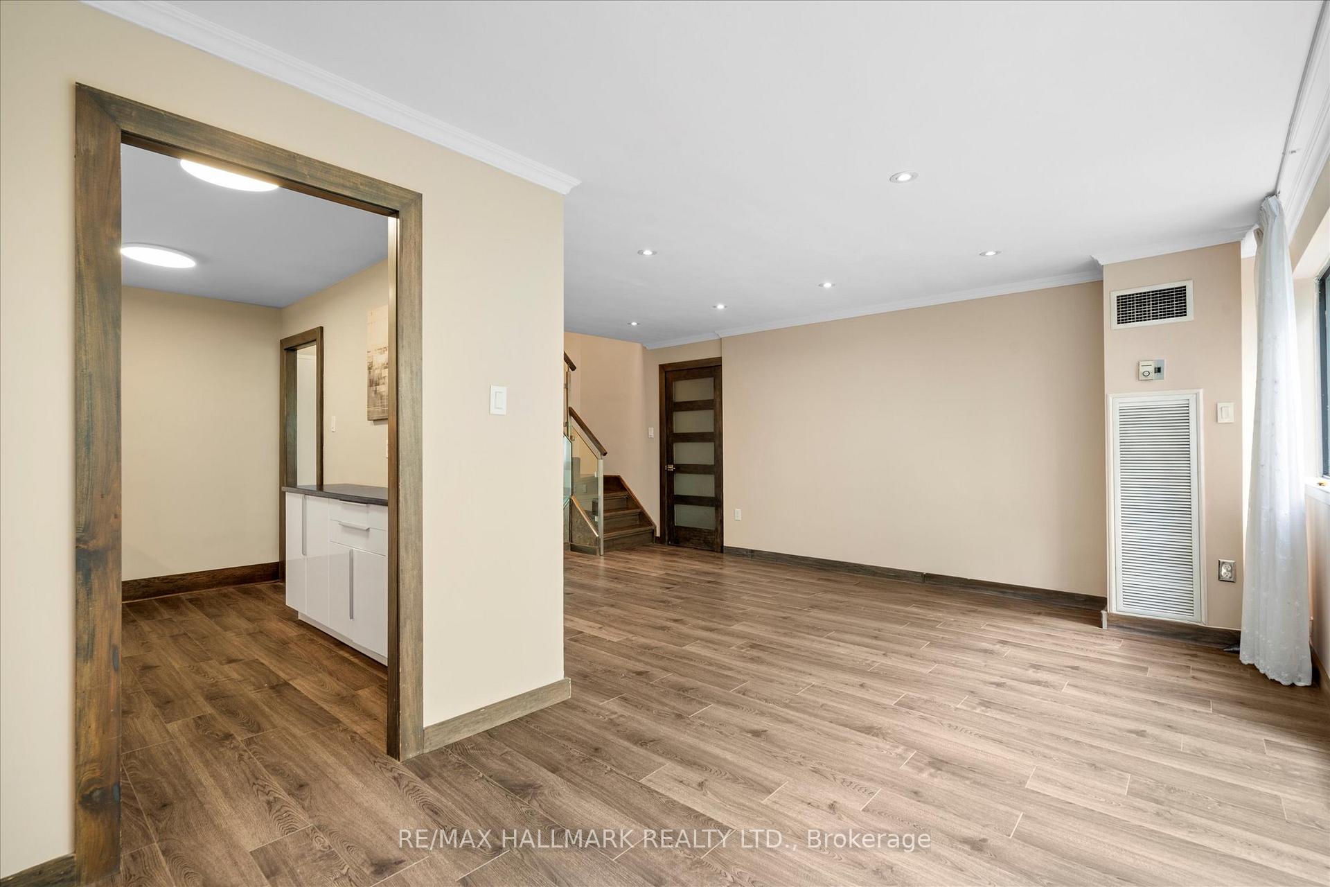Photo 9 of Unit 339, 16 Elgin Street, Markham, Thornhill — HOMEH