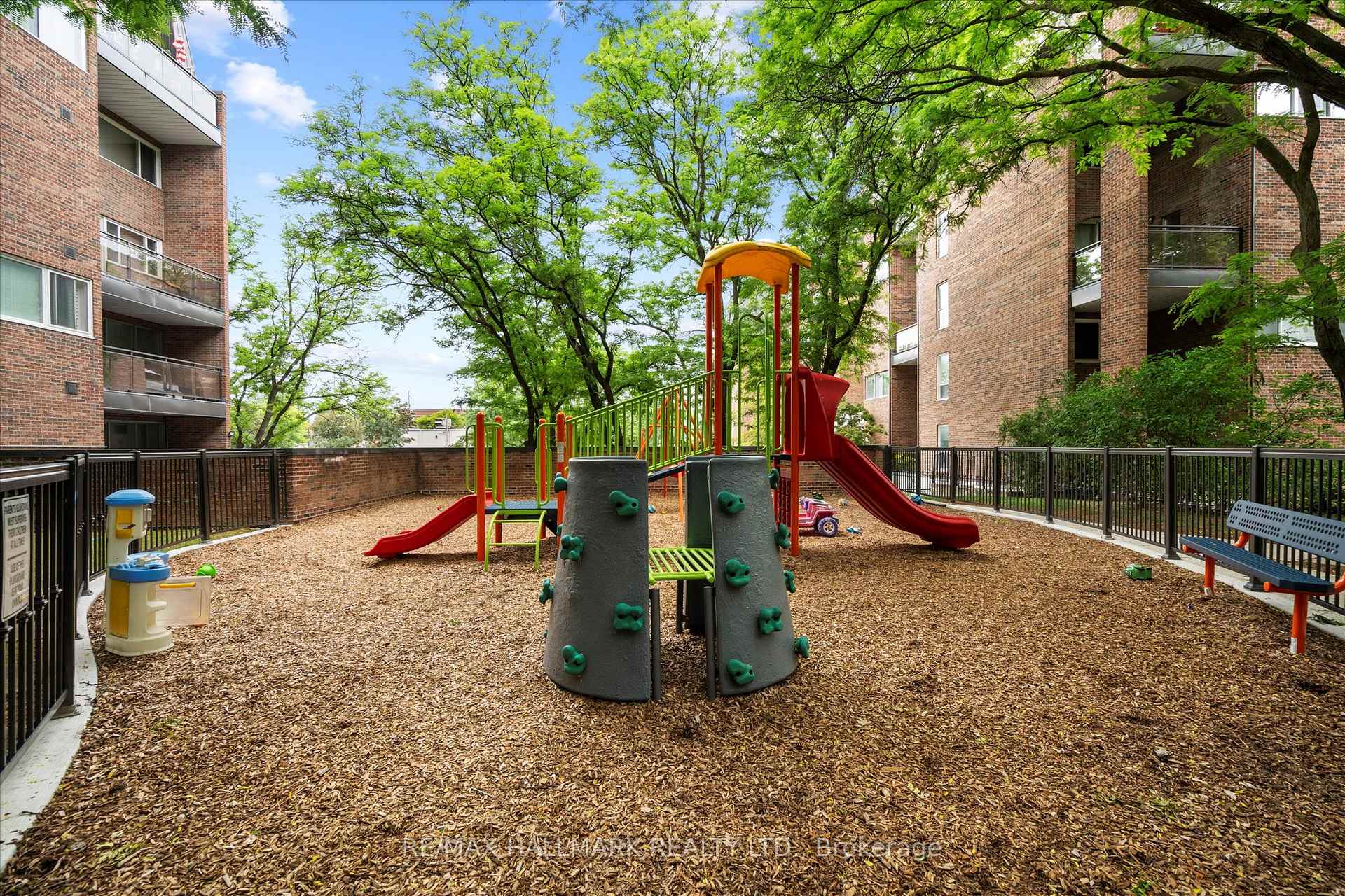 Photo 42 of Unit 339, 16 Elgin Street, Markham, Thornhill — HOMEH