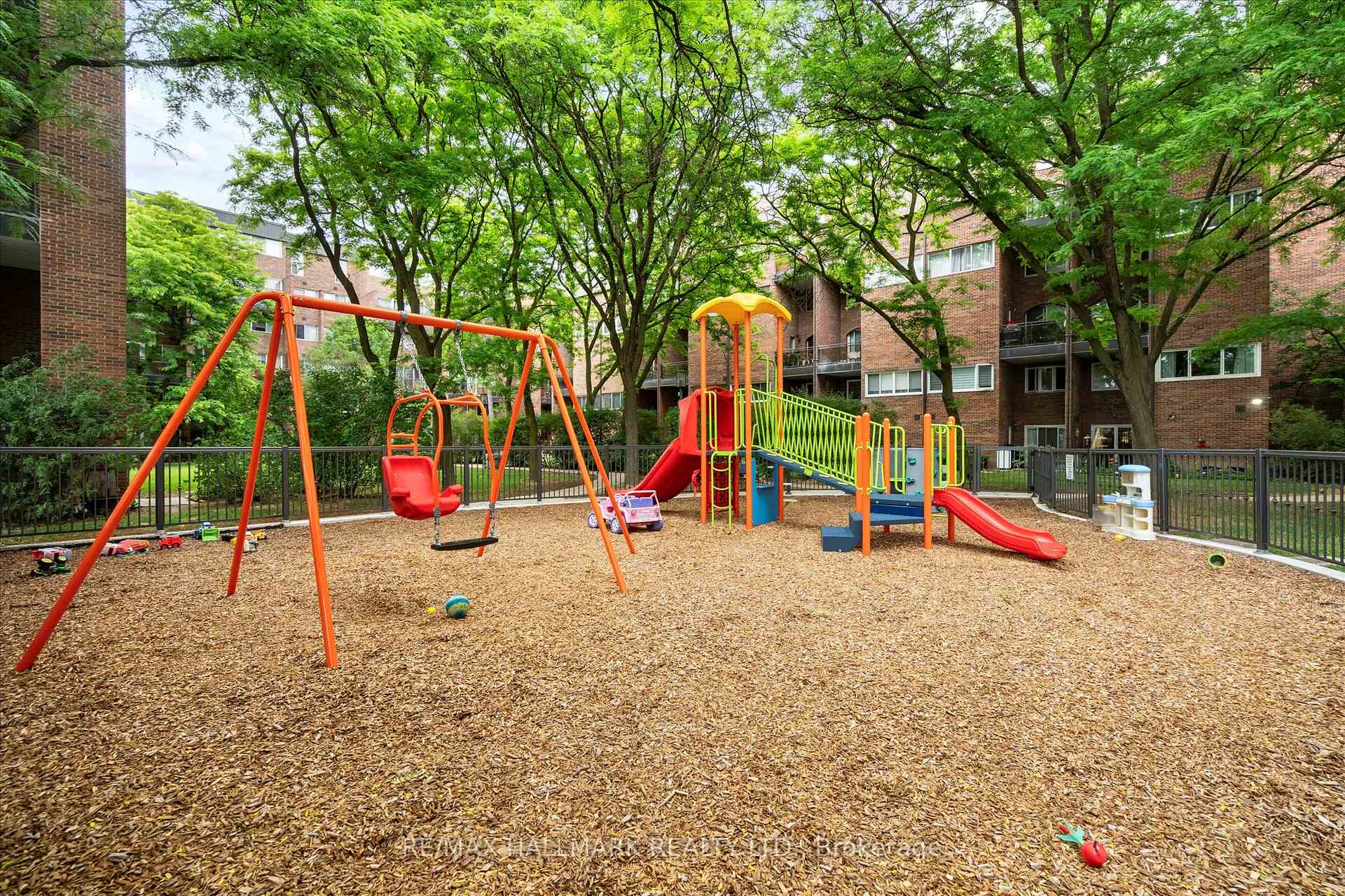 Photo 43 of Unit 339, 16 Elgin Street, Markham, Thornhill — HOMEH