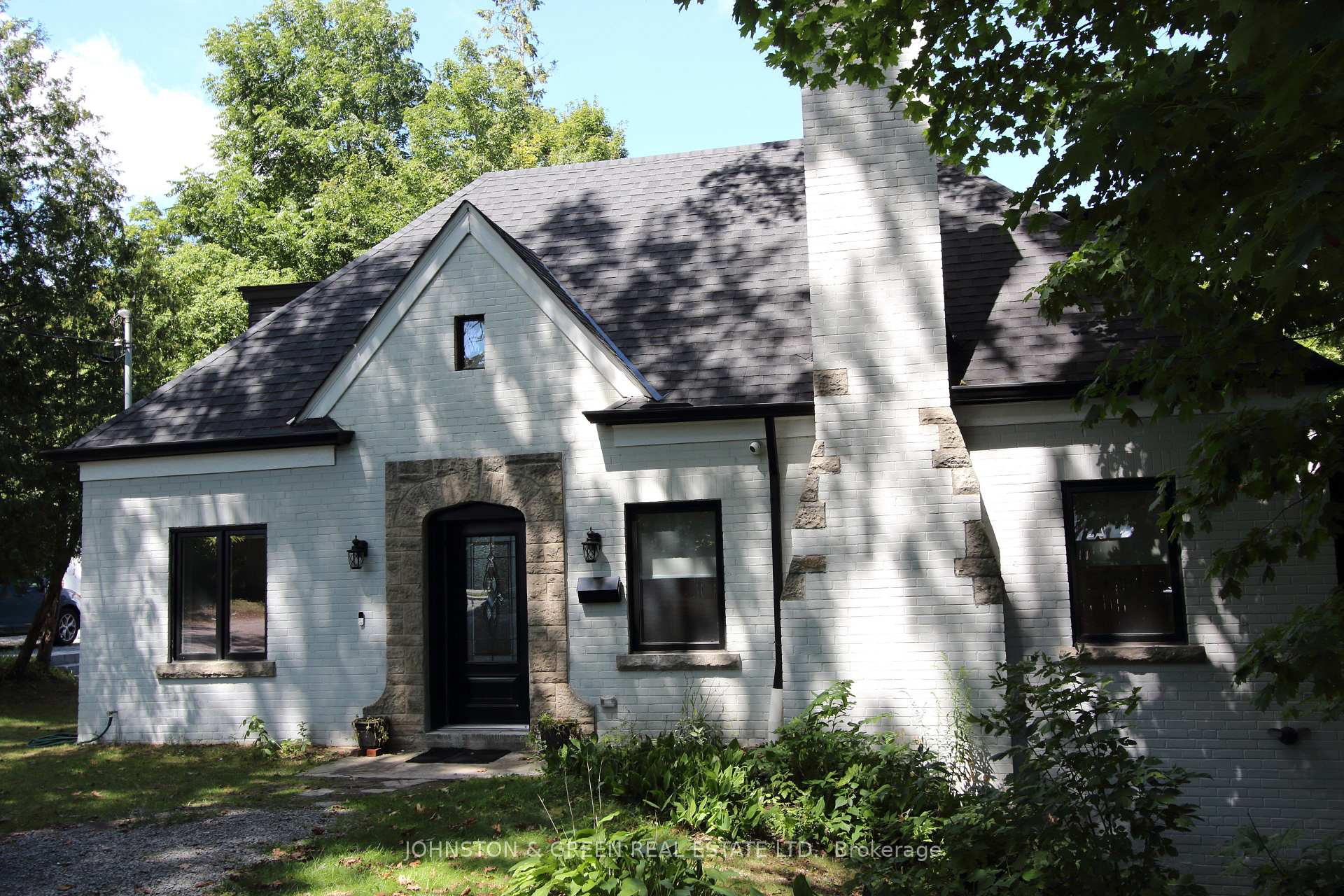 Photo 1 of 752 O'Connor Drive, Toronto, East York — HOMEH