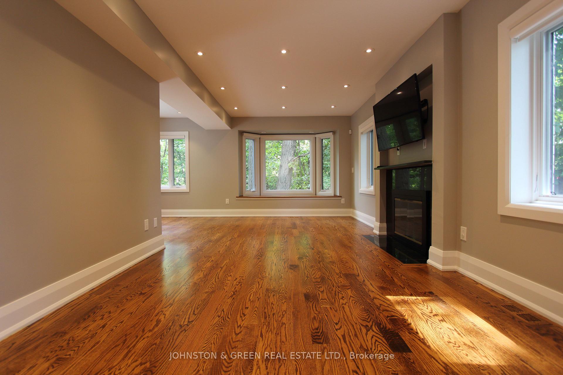 Photo 7 of 752 O'Connor Drive, Toronto, East York — HOMEH