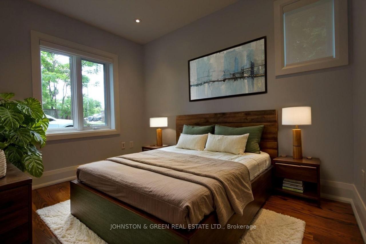 Photo 5 of 752 O'Connor Drive, Toronto, East York — HOMEH