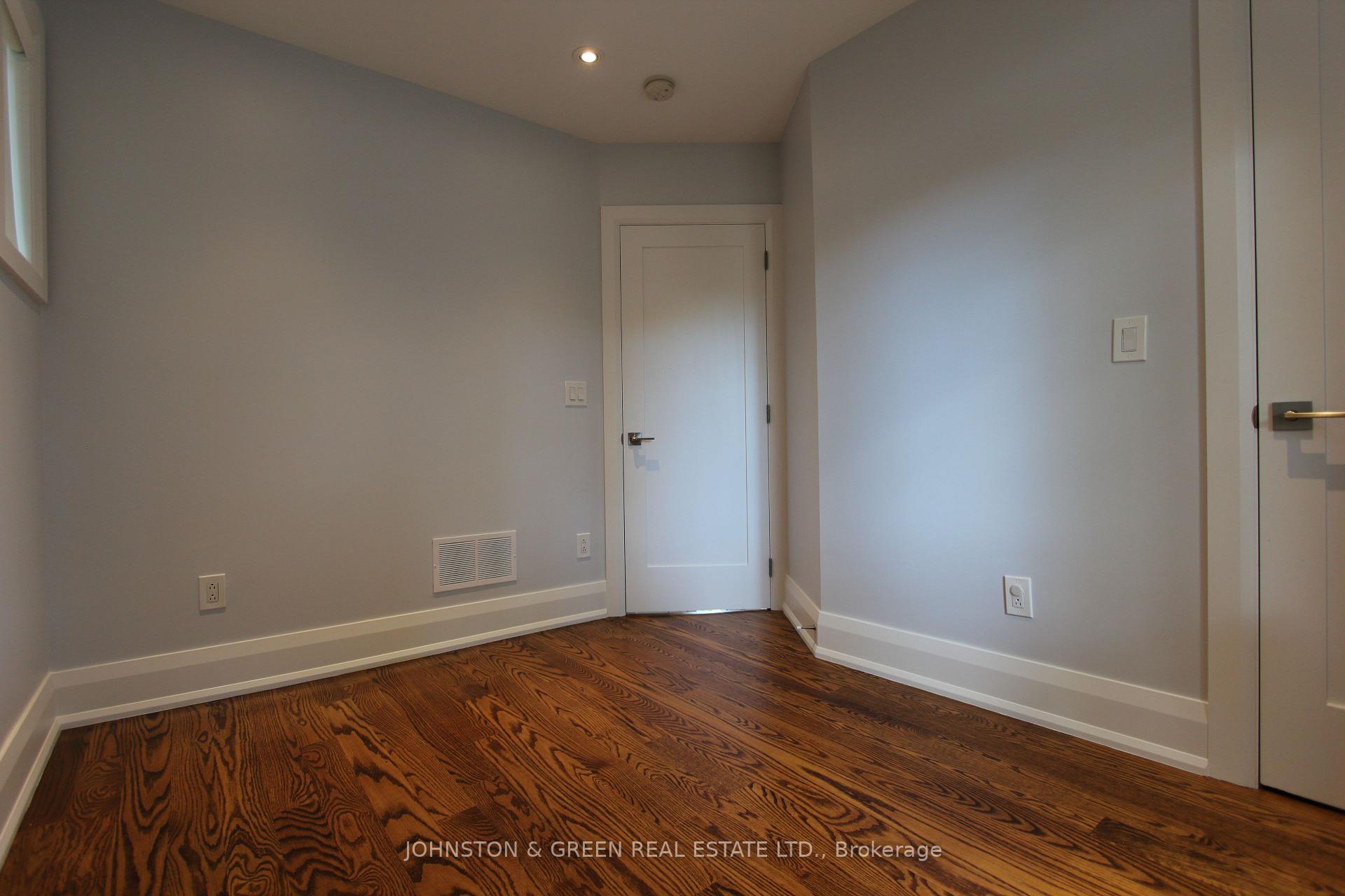 Photo 12 of 752 O'Connor Drive, Toronto, East York — HOMEH