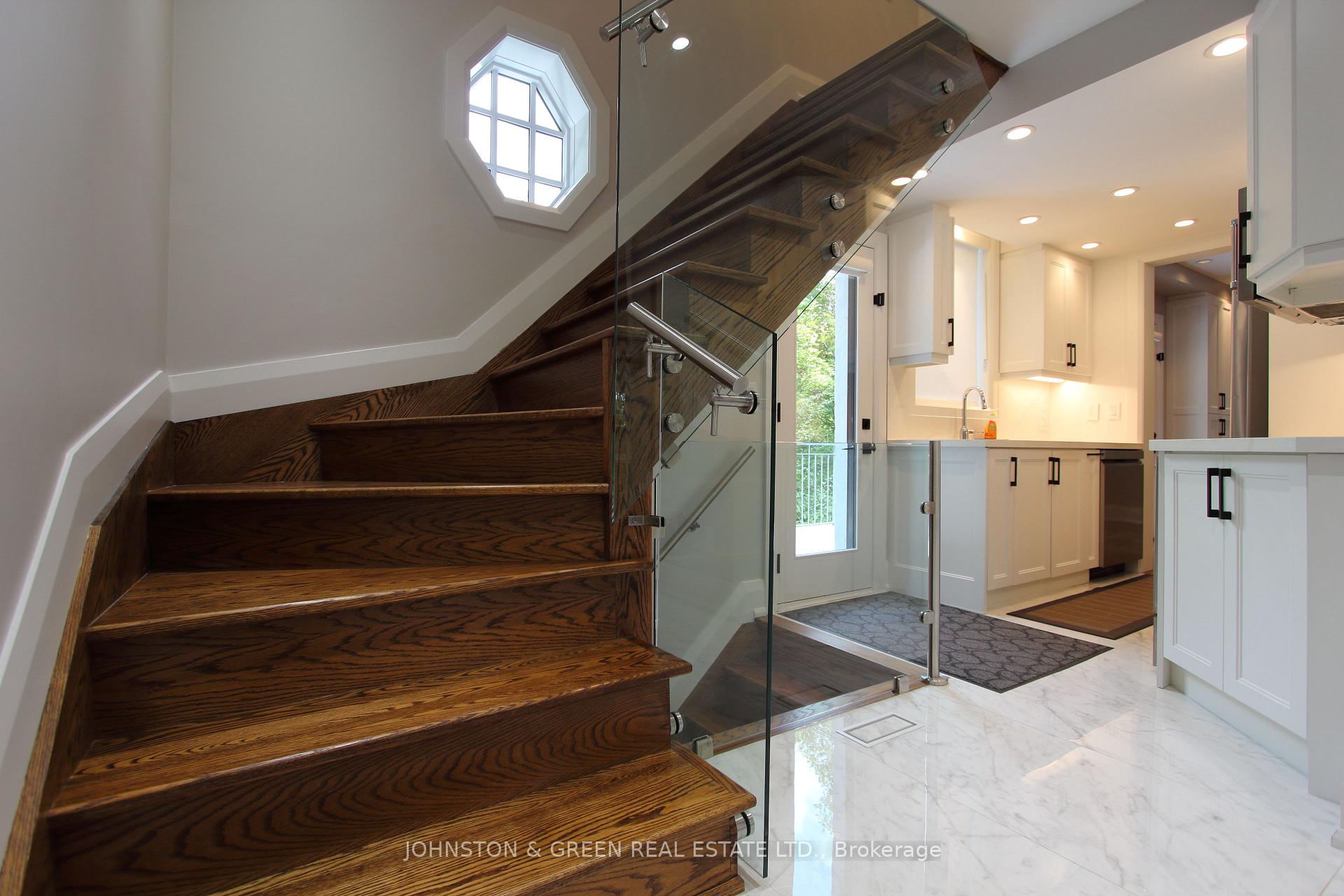 Photo 16 of 752 O'Connor Drive, Toronto, East York — HOMEH