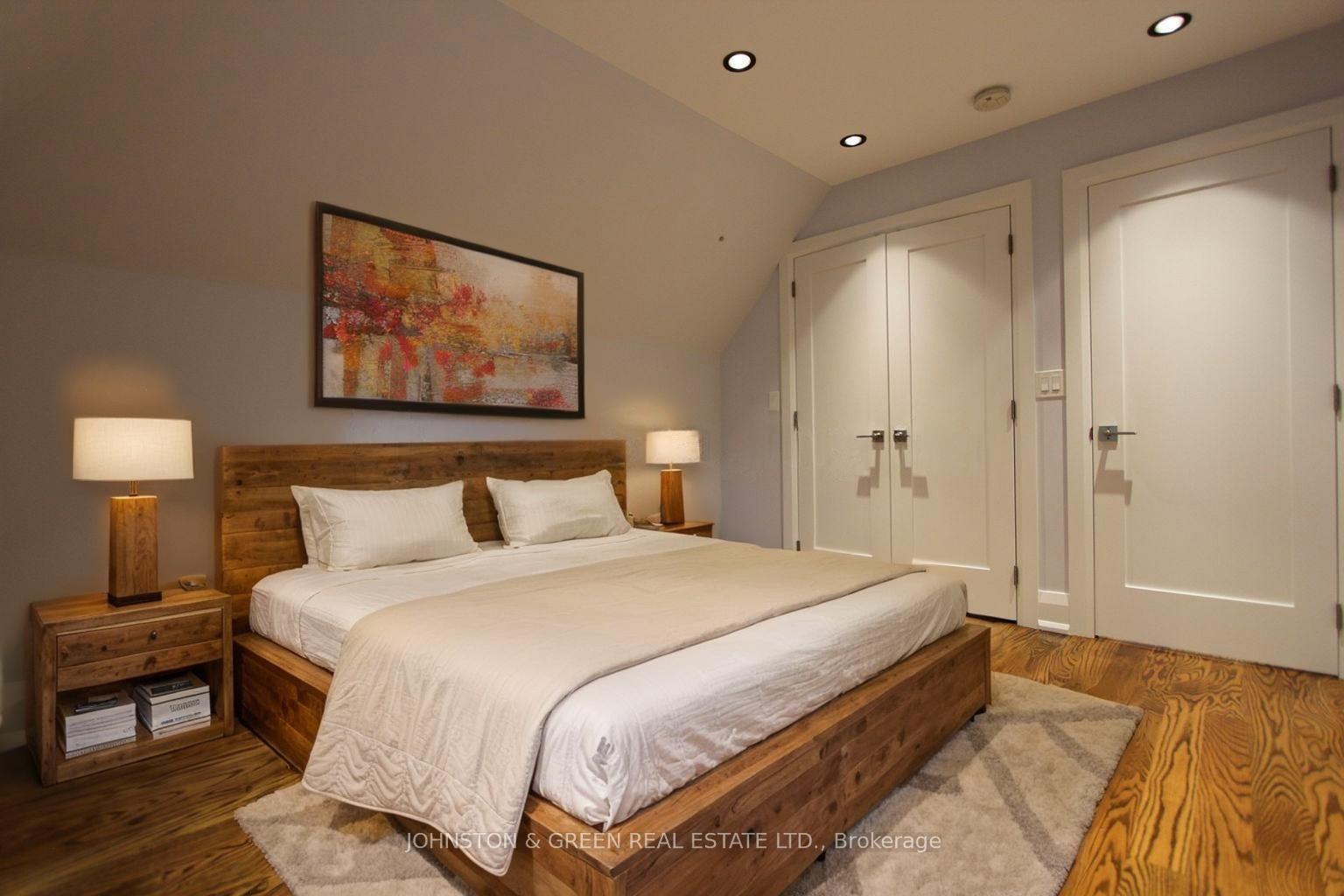Photo 10 of 752 O'Connor Drive, Toronto, East York — HOMEH