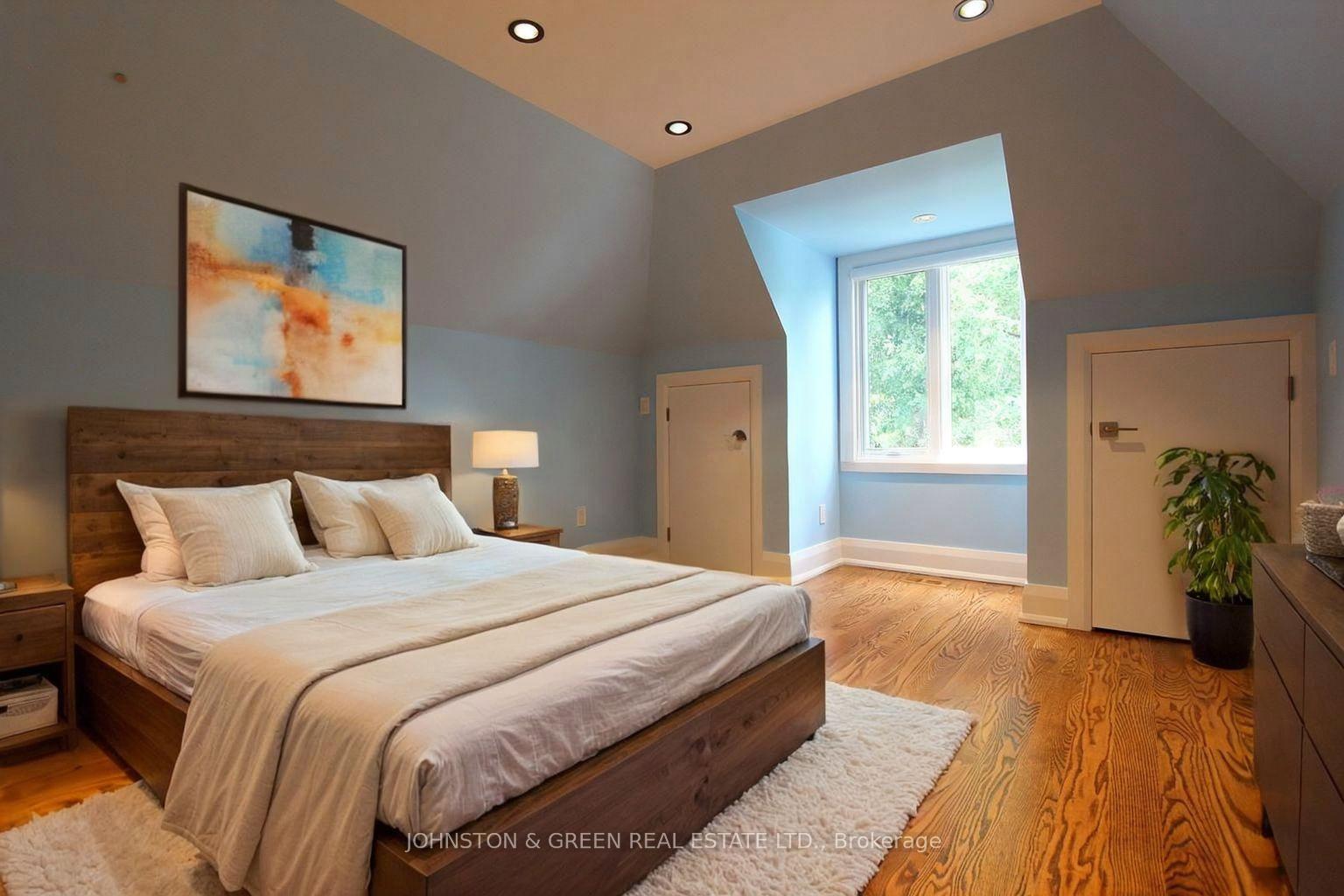 Photo 15 of 752 O'Connor Drive, Toronto, East York — HOMEH