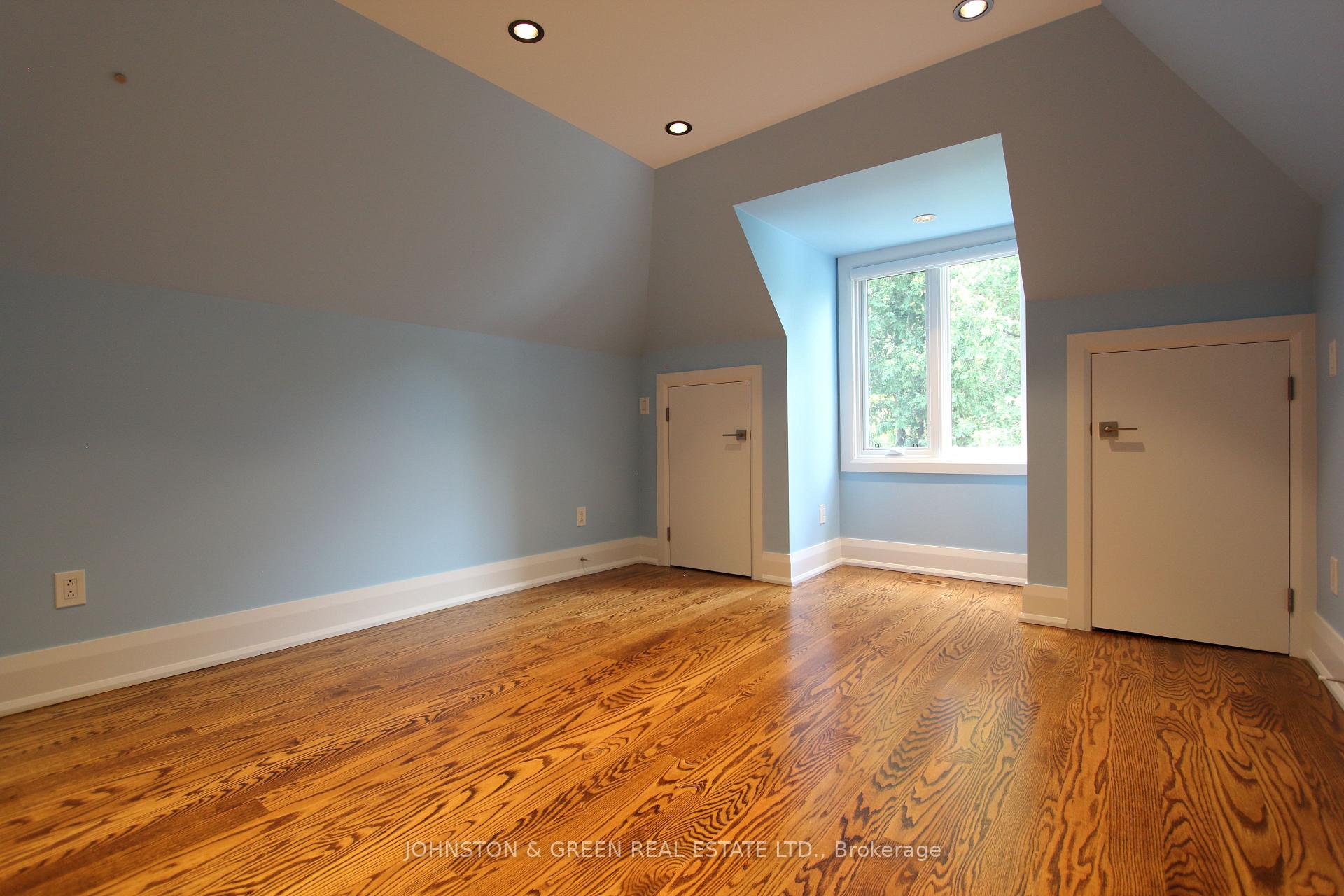 Photo 23 of 752 O'Connor Drive, Toronto, East York — HOMEH